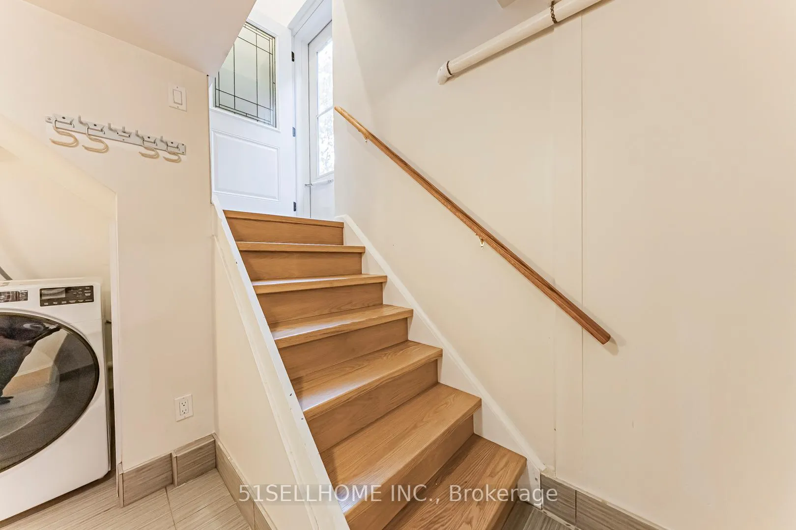 Photo 17 of 615 Parkside Drive, Oakville, West — HOMEH