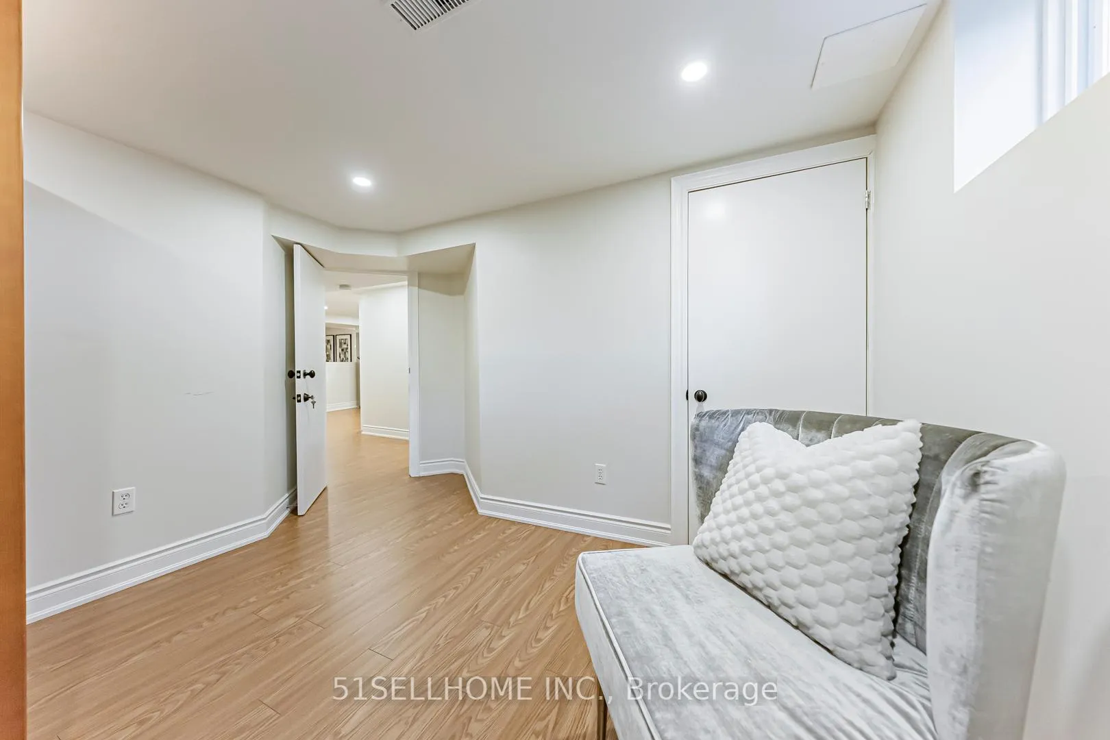 Photo 29 of 615 Parkside Drive, Oakville, West — HOMEH