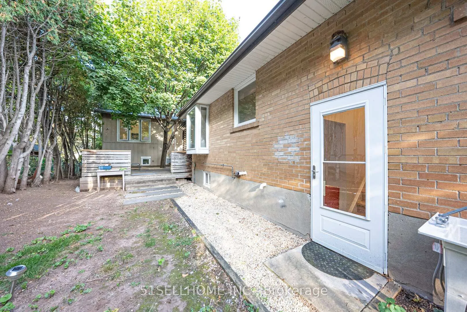 Photo 32 of 615 Parkside Drive, Oakville, West — HOMEH