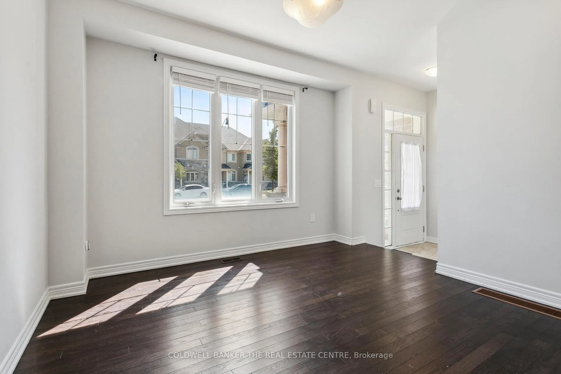 Photo 7 of 266 Inspire Boulevard, Brampton, Sandringham-Wellington North — HOMEH