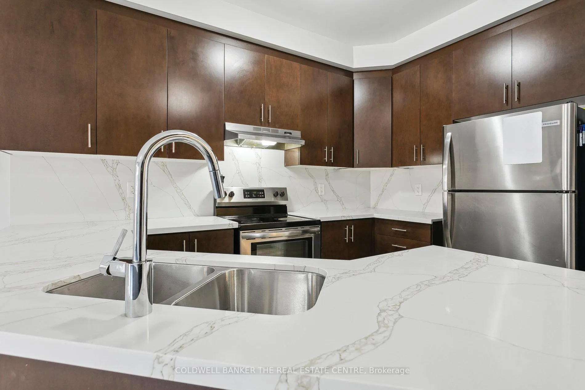 Photo 10 of 266 Inspire Boulevard, Brampton, Sandringham-Wellington North — HOMEH