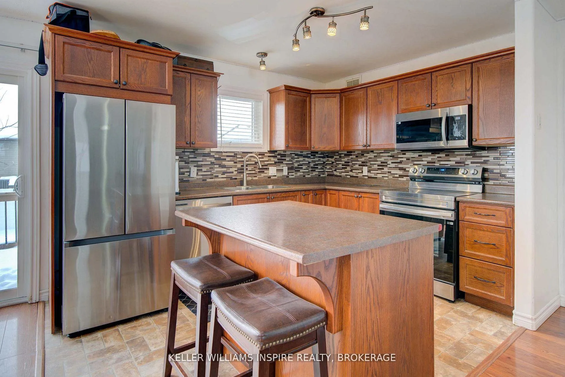 Photo 4 of 120 Blakely Street, Loyalist, Amherstview — HOMEH