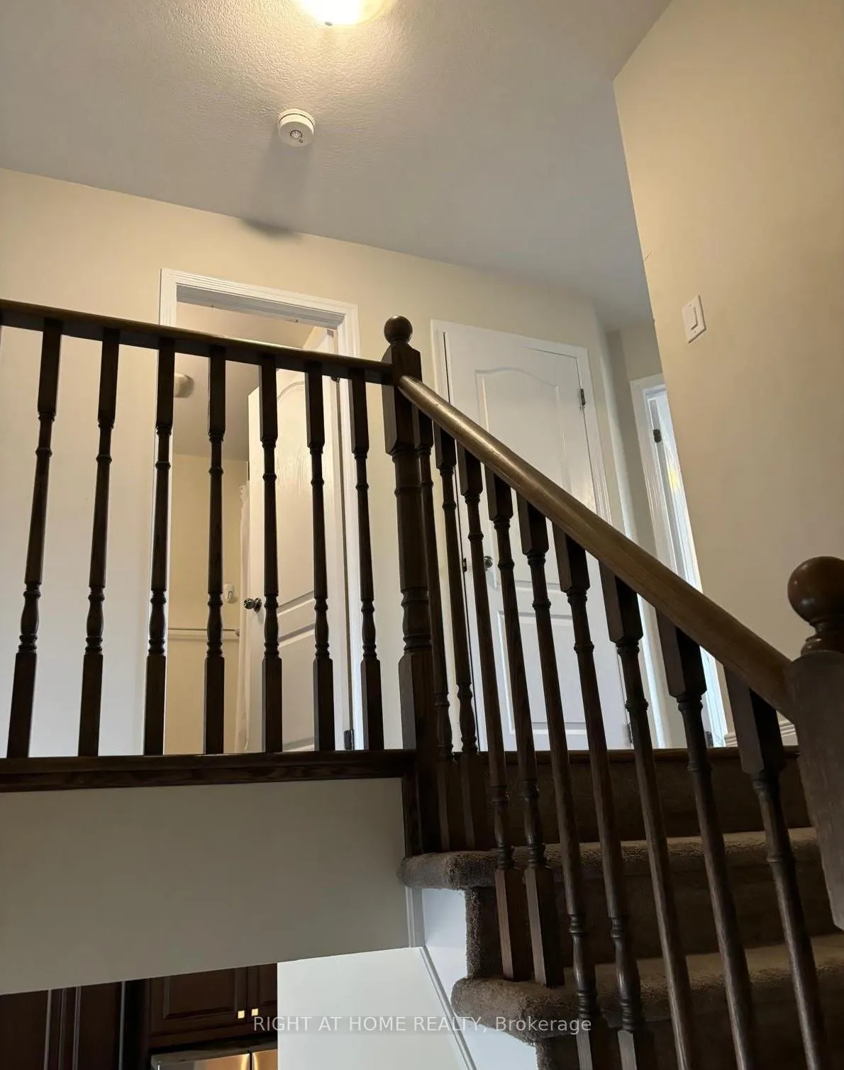 Photo 7 of 7761 White Pine Crescent, Niagara Falls, Brown — HOMEH