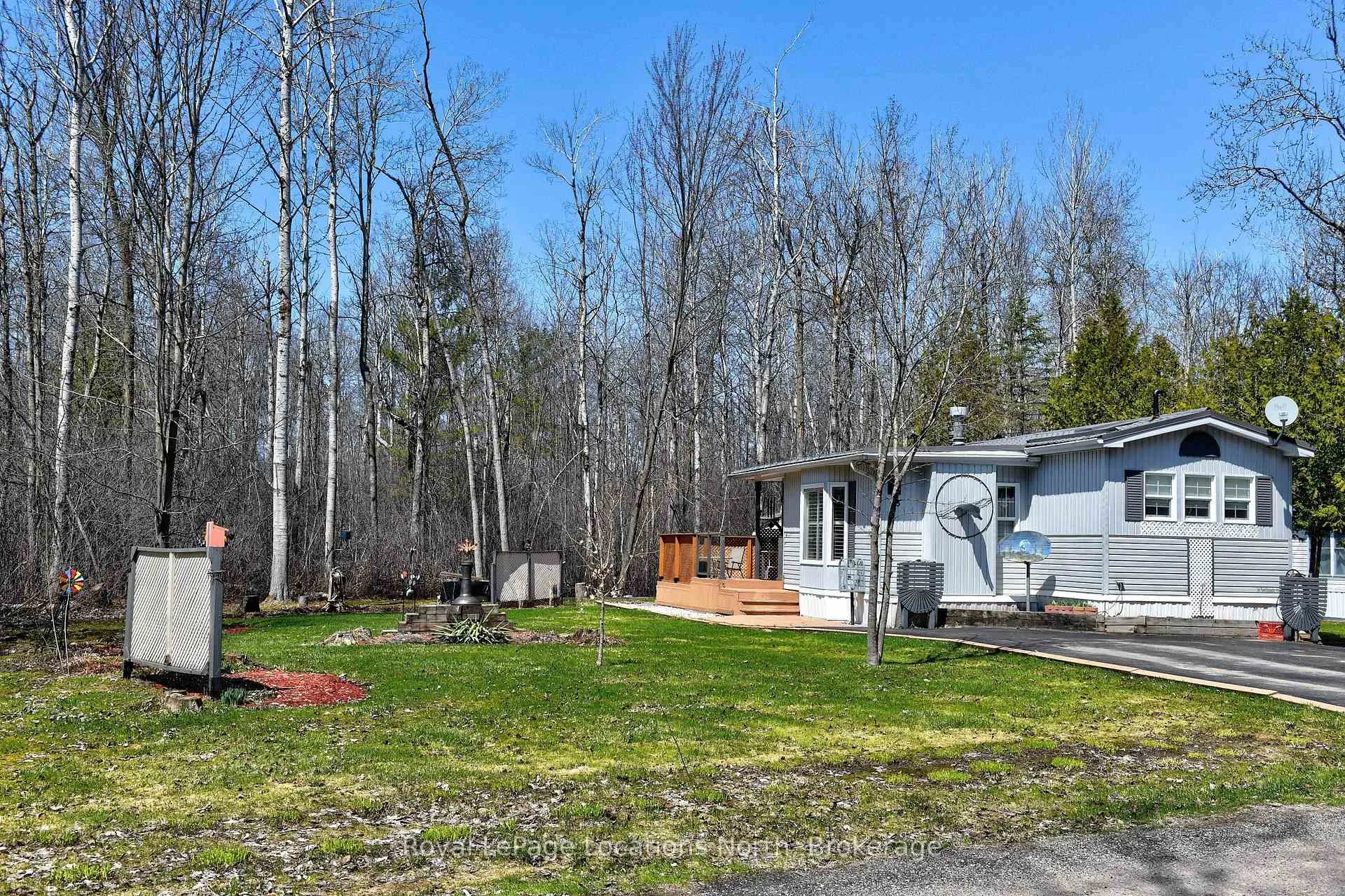 Photo 35 of 18 Prince Charles Avenue, Barrie, Little Lake — HOMEH