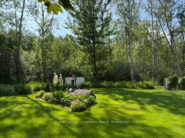 Photo 39 of 18 Prince Charles Avenue, Barrie, Little Lake — HOMEH