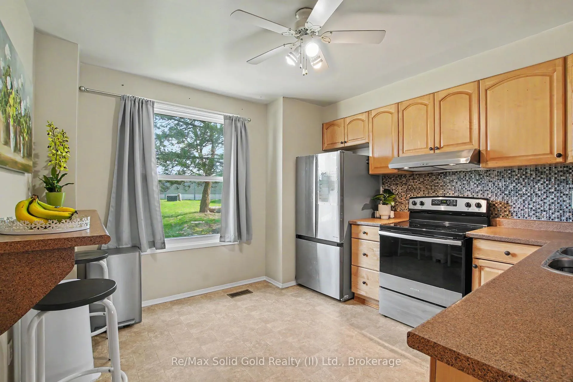 Photo 2 of Unit 16, 265 Williamsburg Road, Kitchener — HOMEH