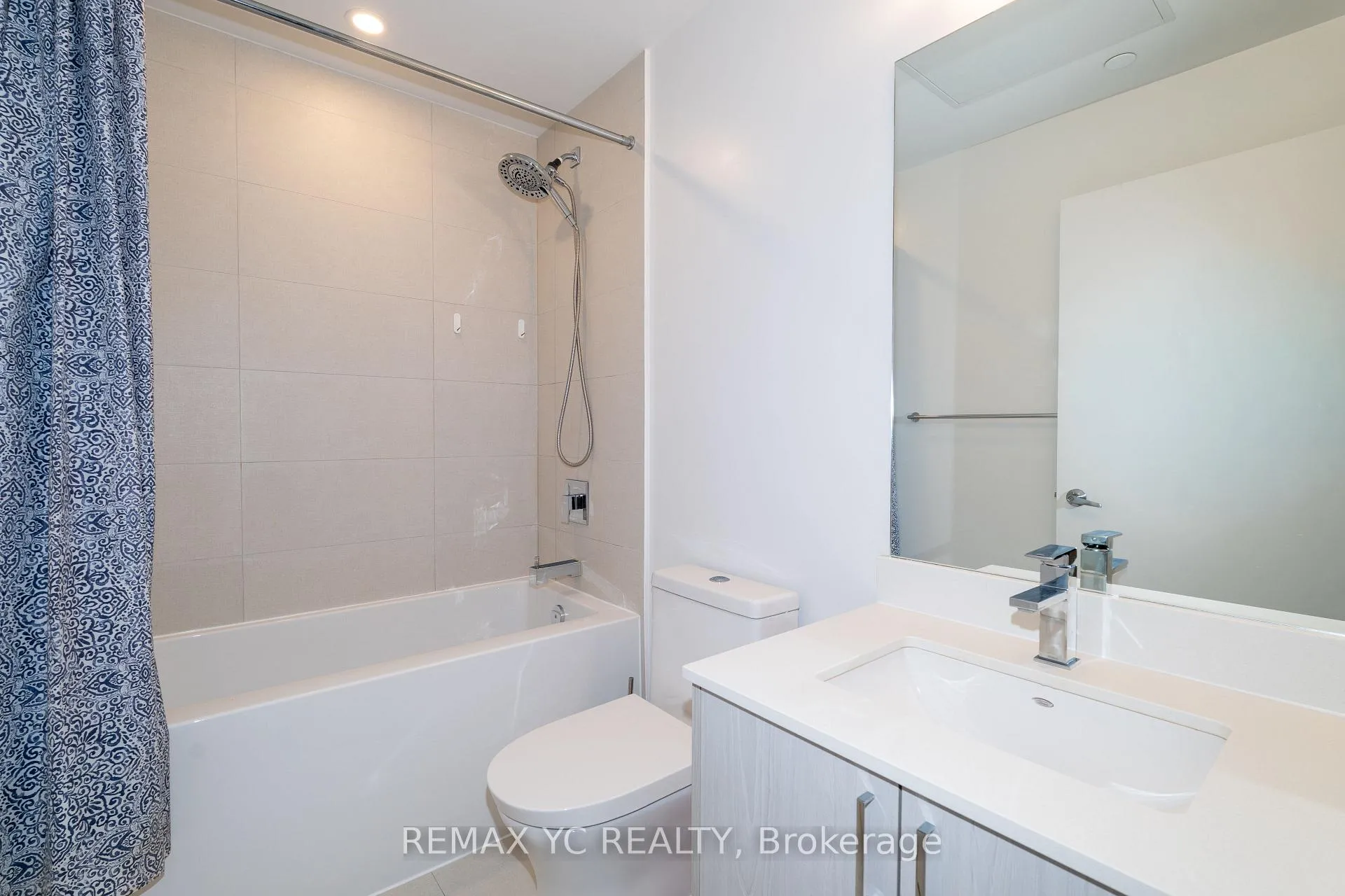 Photo 6 of Unit 306, 1 Cardiff Rd, Toronto, Mount Pleasant East — HOMEH