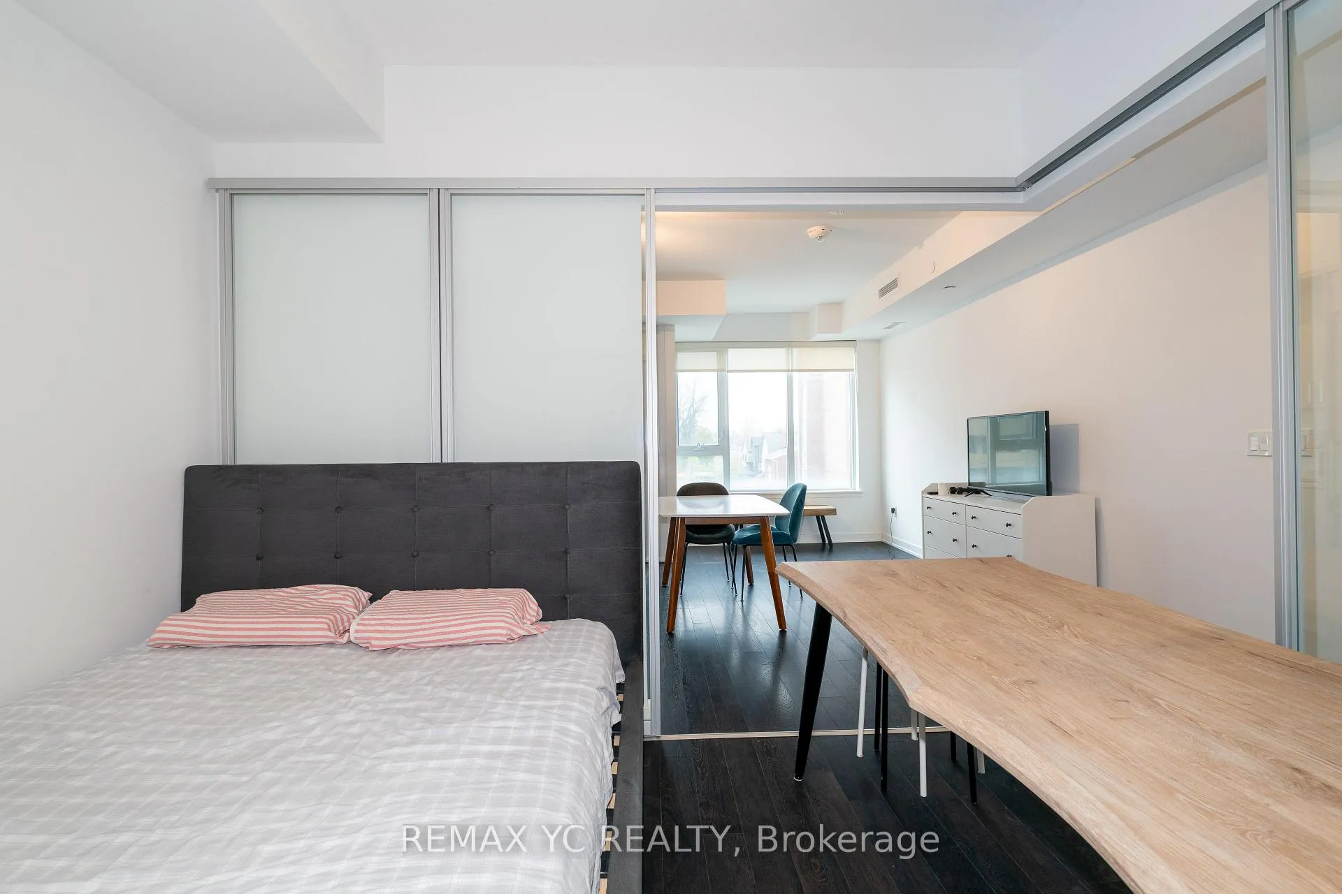 Photo 10 of Unit 306, 1 Cardiff Rd, Toronto, Mount Pleasant East — HOMEH