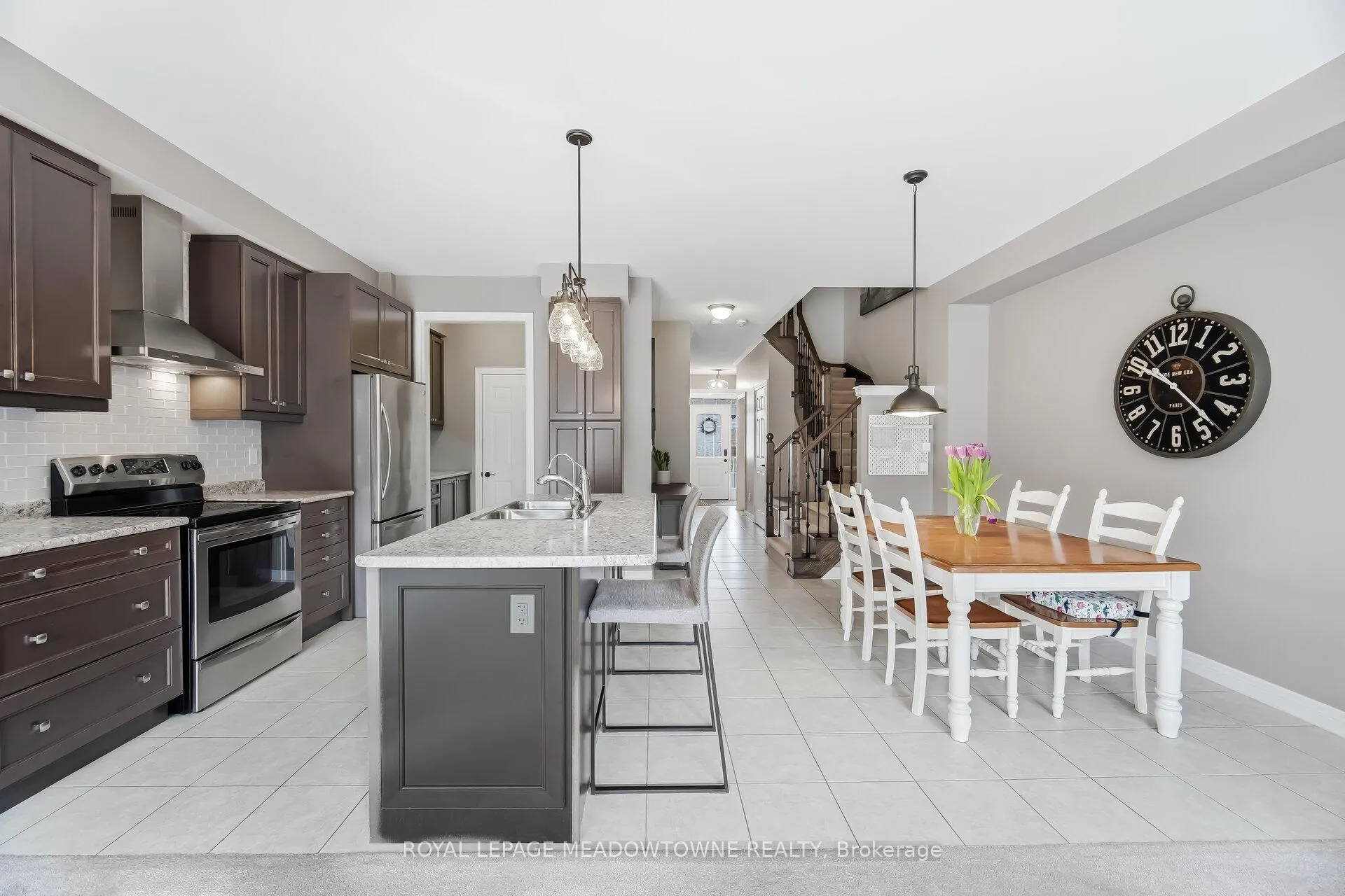 Photo 6 of 21 Sharpe Crescent, New Tecumseth, Tottenham — HOMEH