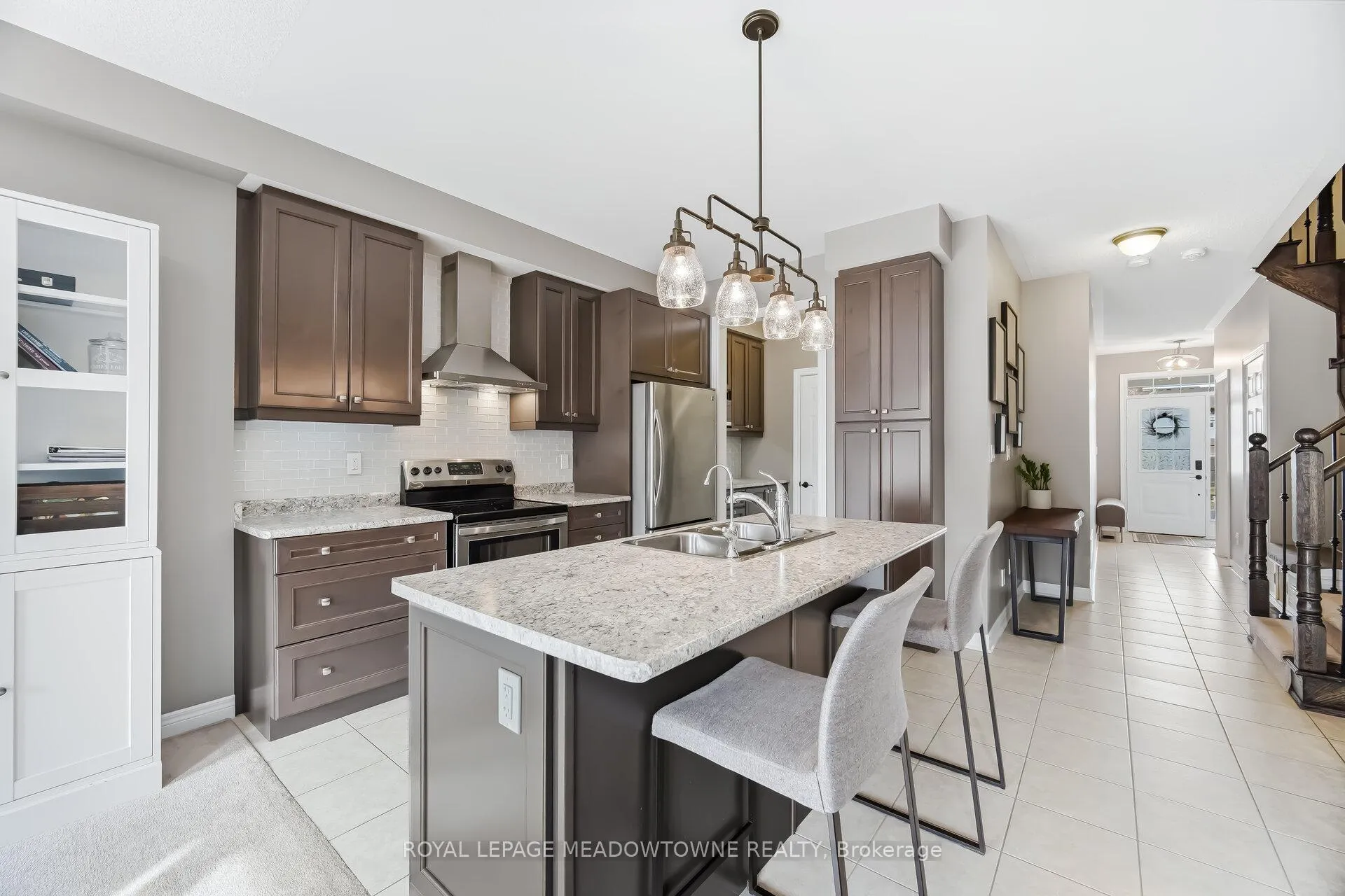 Photo 7 of 21 Sharpe Crescent, New Tecumseth, Tottenham — HOMEH