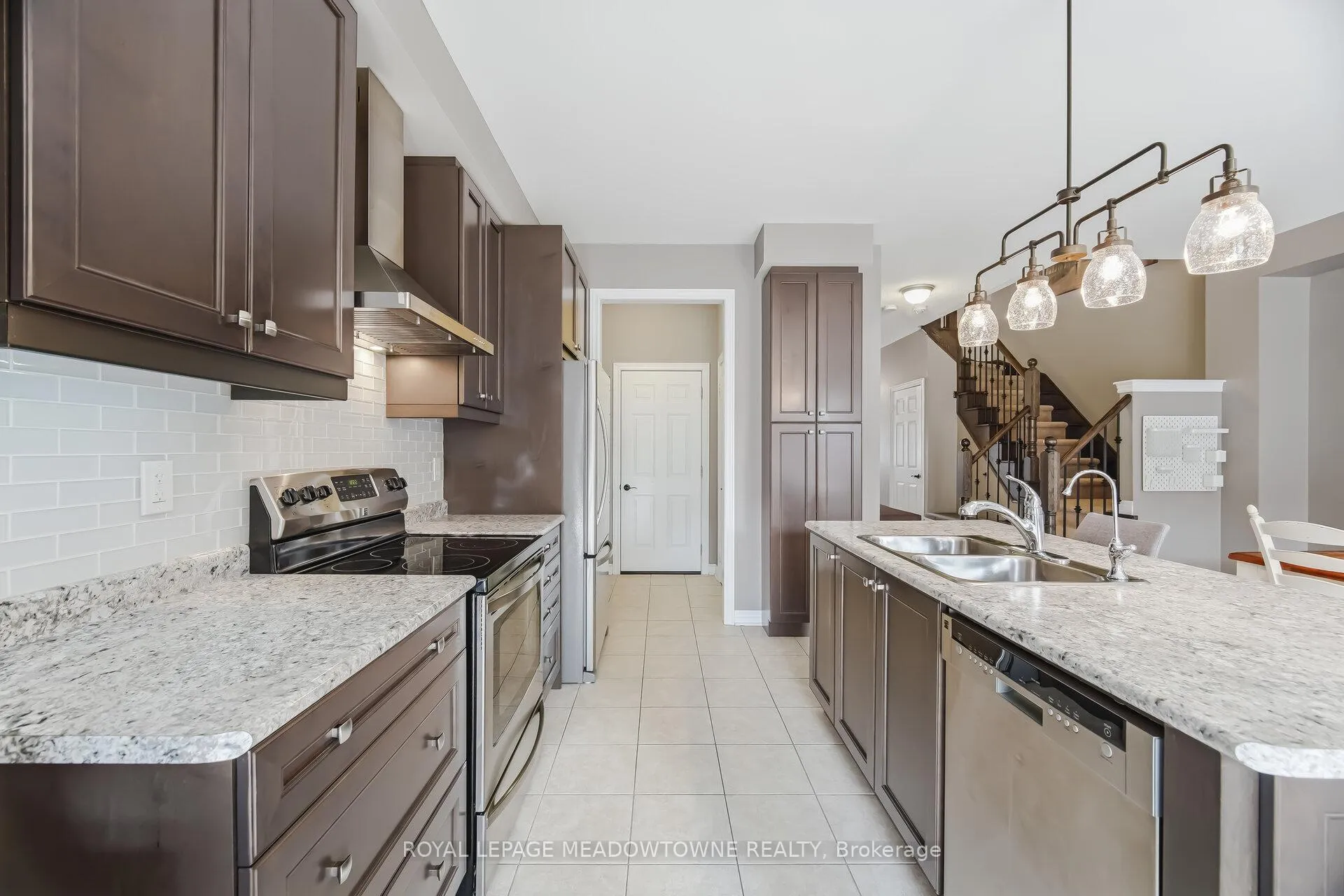 Photo 10 of 21 Sharpe Crescent, New Tecumseth, Tottenham — HOMEH