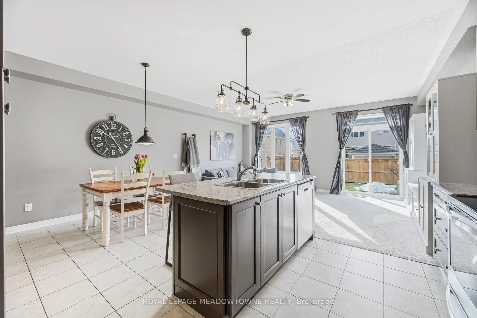 Photo 12 of 21 Sharpe Crescent, New Tecumseth, Tottenham — HOMEH