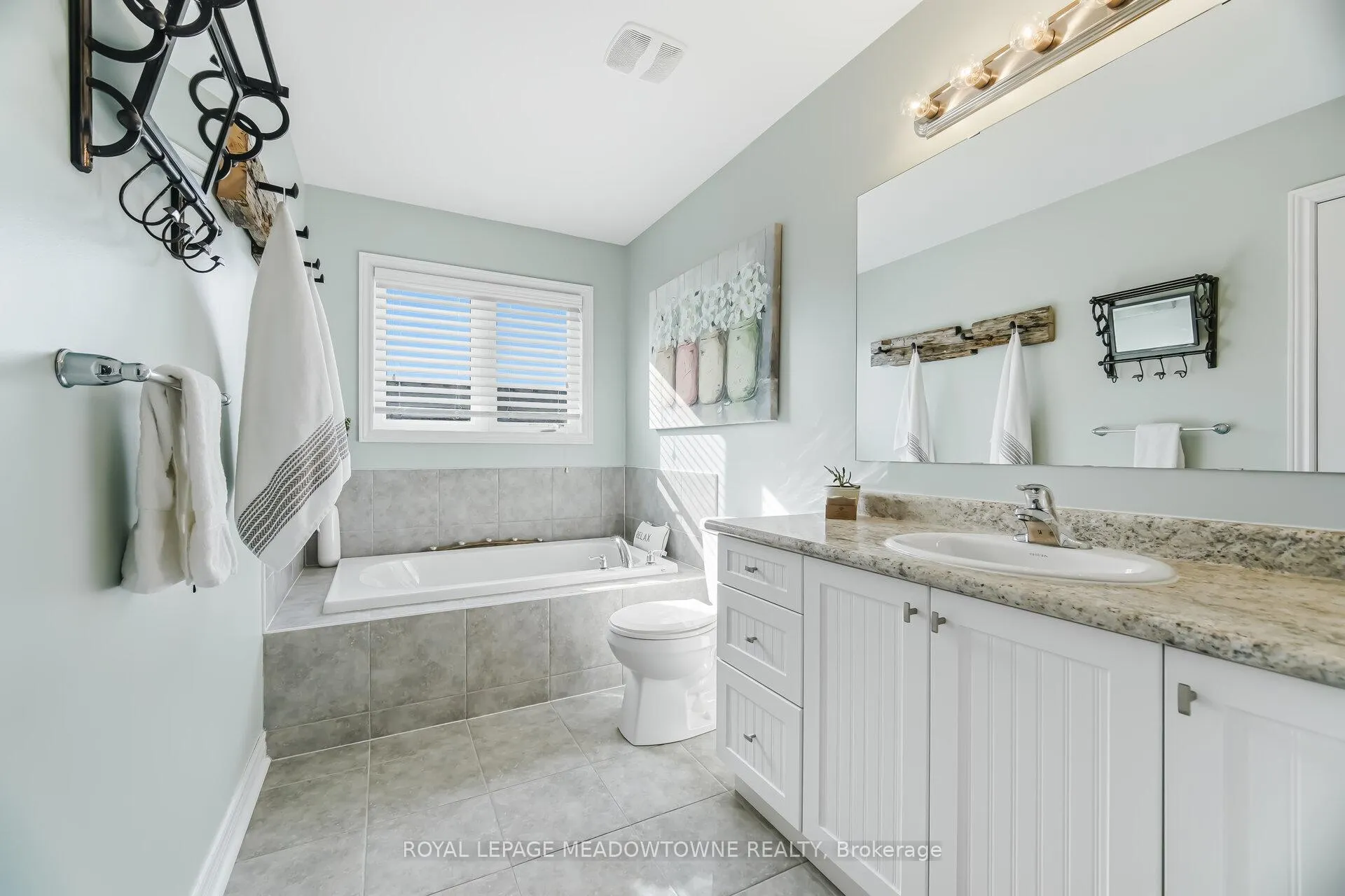 Photo 28 of 21 Sharpe Crescent, New Tecumseth, Tottenham — HOMEH