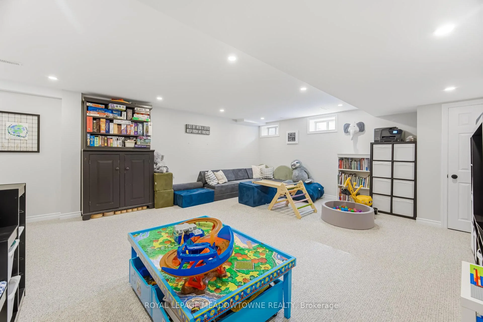 Photo 43 of 21 Sharpe Crescent, New Tecumseth, Tottenham — HOMEH