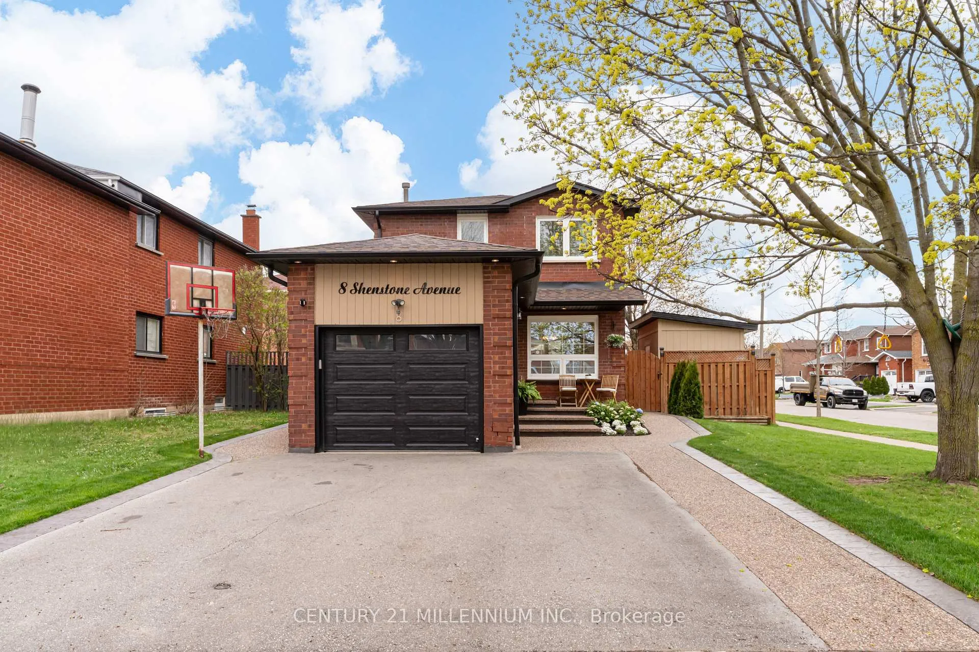 Photo 1 of 8 Shenstone Avenue, Brampton, Heart Lake West — HOMEH