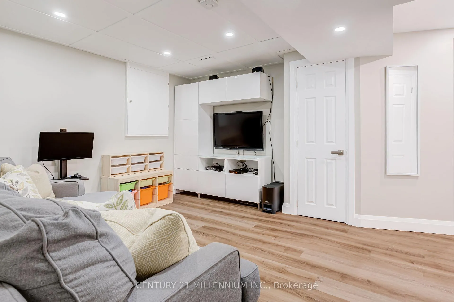 Photo 23 of 8 Shenstone Avenue, Brampton, Heart Lake West — HOMEH