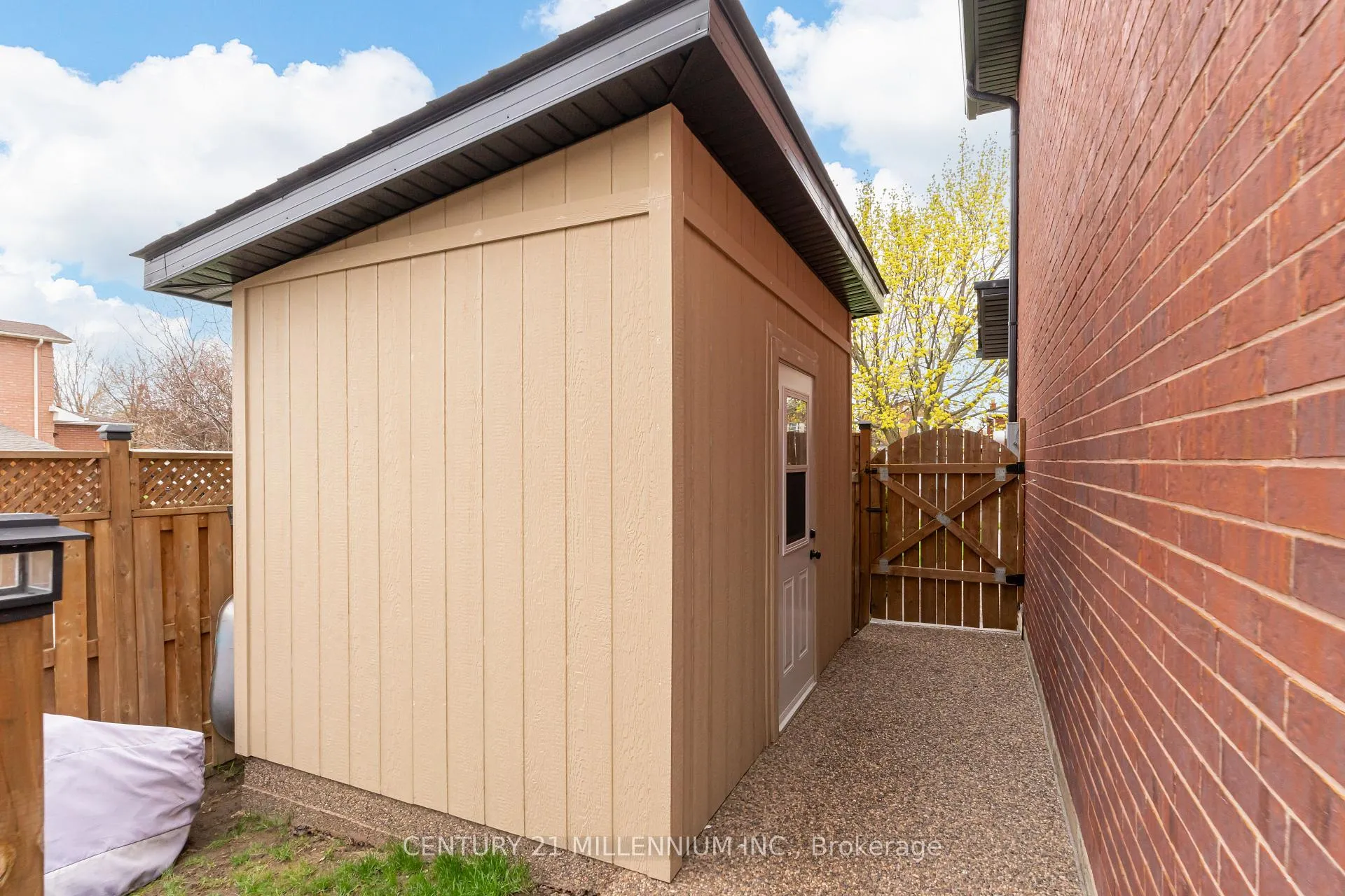 Photo 30 of 8 Shenstone Avenue, Brampton, Heart Lake West — HOMEH