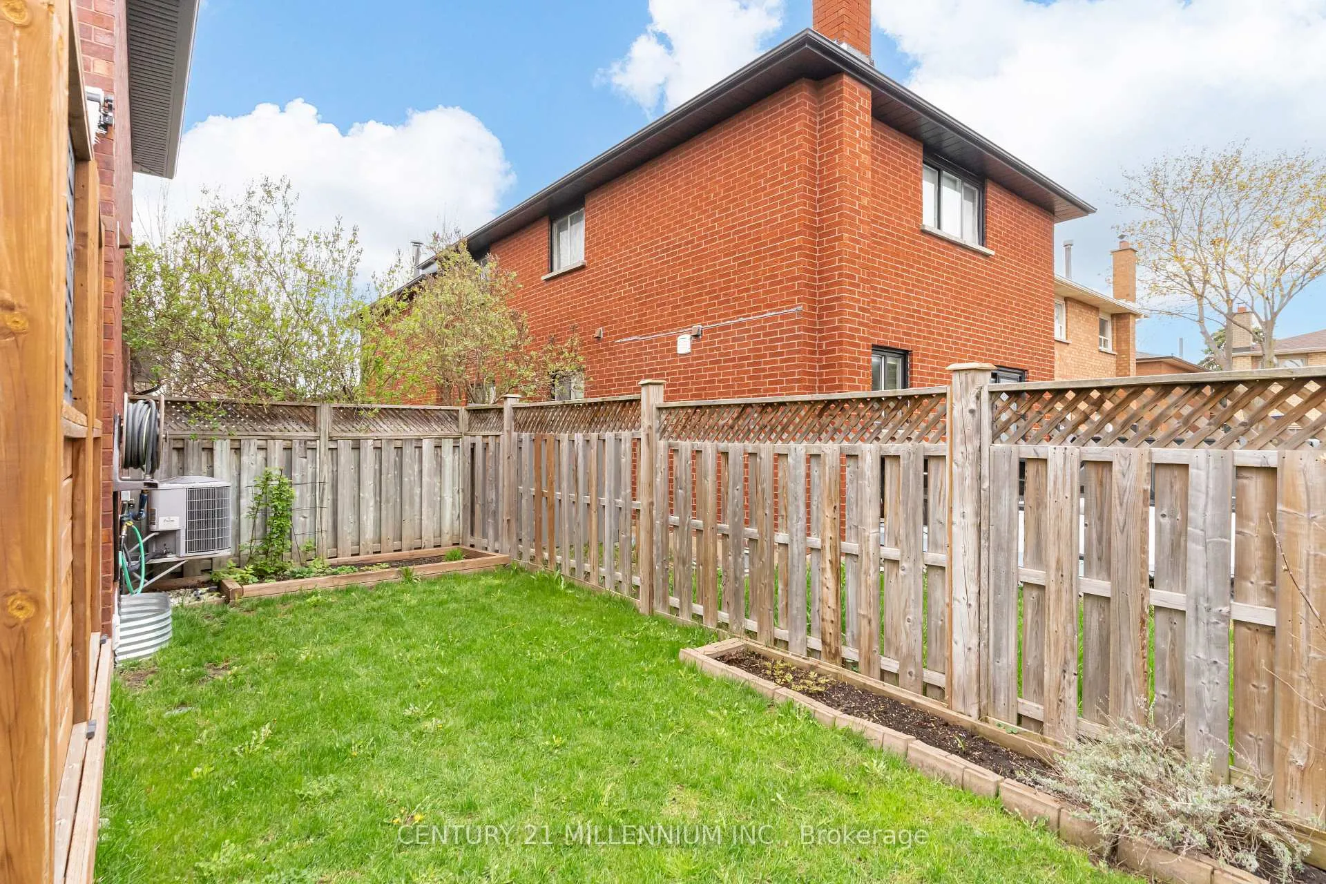 Photo 33 of 8 Shenstone Avenue, Brampton, Heart Lake West — HOMEH