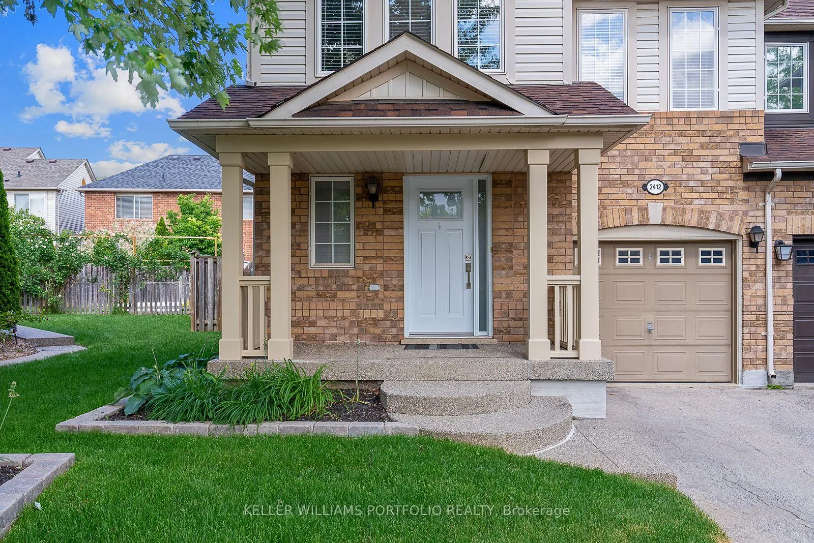 Photo 2 of 2412 Baintree Crescent, Oakville, Westmount — HOMEH