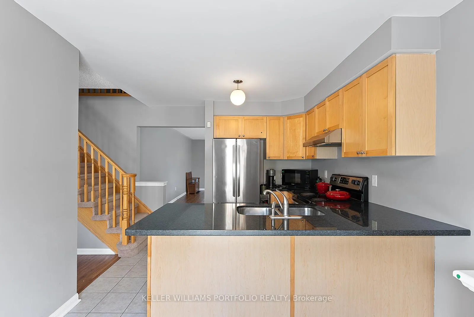 Photo 13 of 2412 Baintree Crescent, Oakville, Westmount — HOMEH