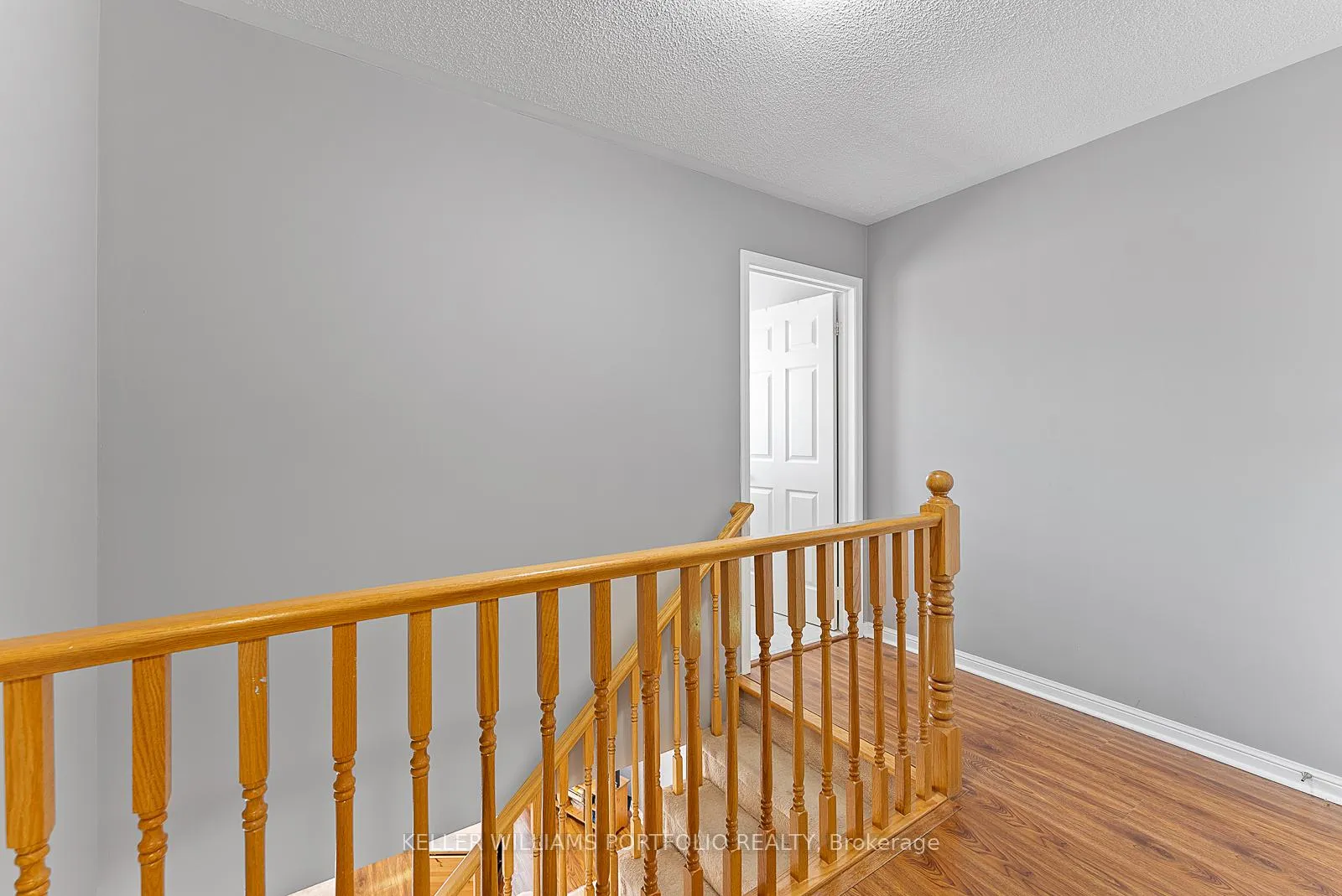 Photo 27 of 2412 Baintree Crescent, Oakville, Westmount — HOMEH