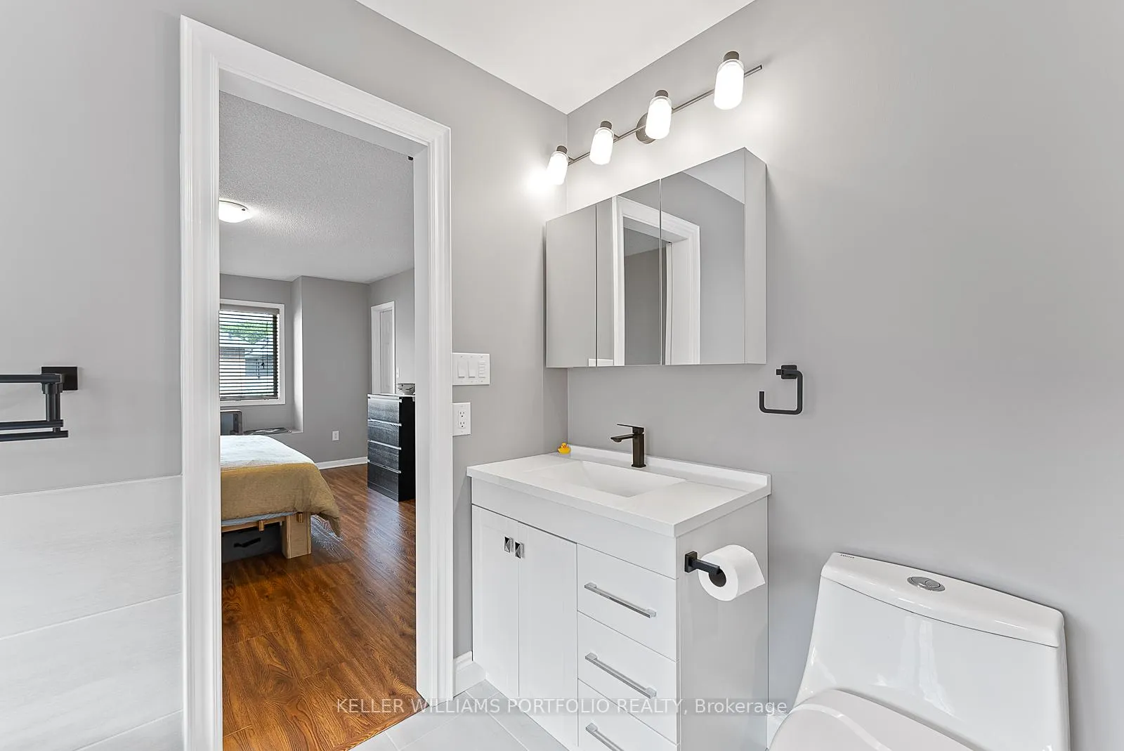 Photo 33 of 2412 Baintree Crescent, Oakville, Westmount — HOMEH