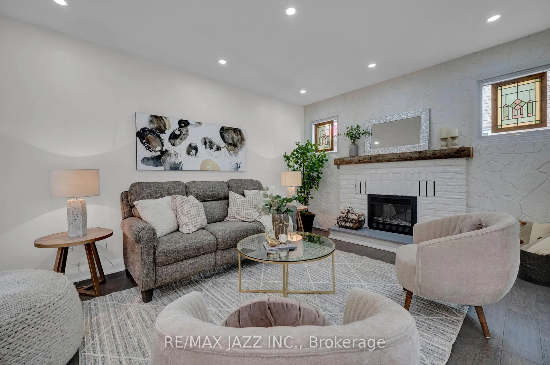Photo 4 of 15 Stockbridge Crescent, Ajax, Central West — HOMEH