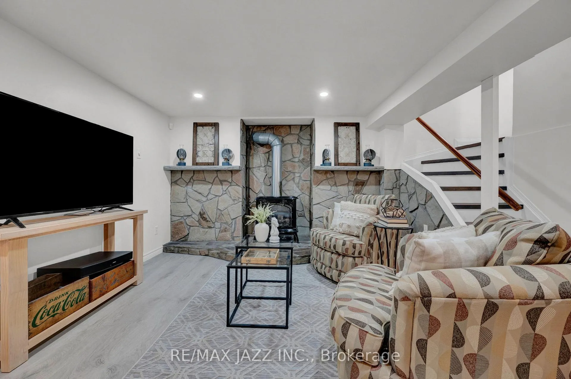 Photo 22 of 15 Stockbridge Crescent, Ajax, Central West — HOMEH