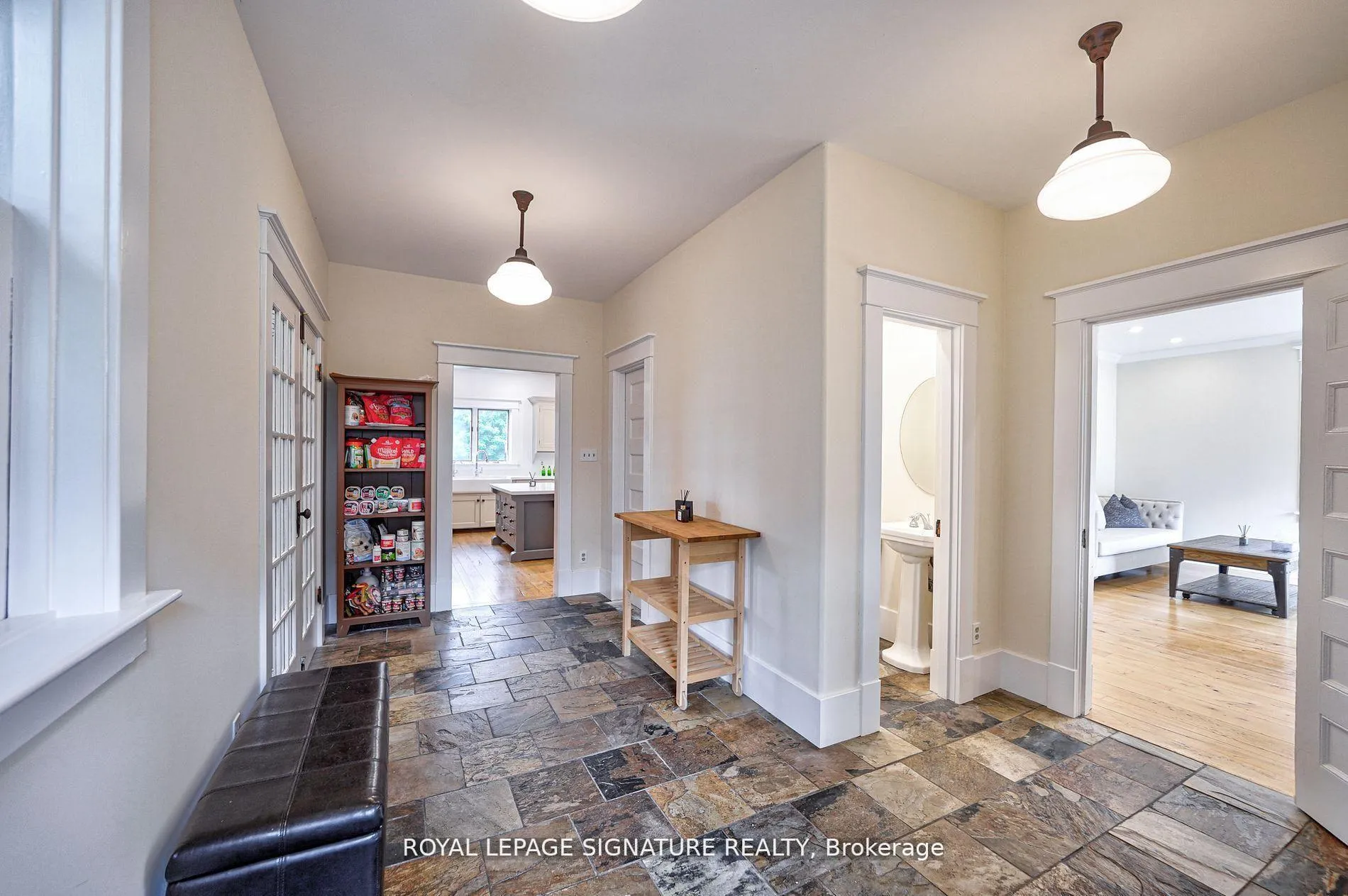 Photo 7 of 424 8th Concession Road, Hamilton, Rural Flamborough — HOMEH