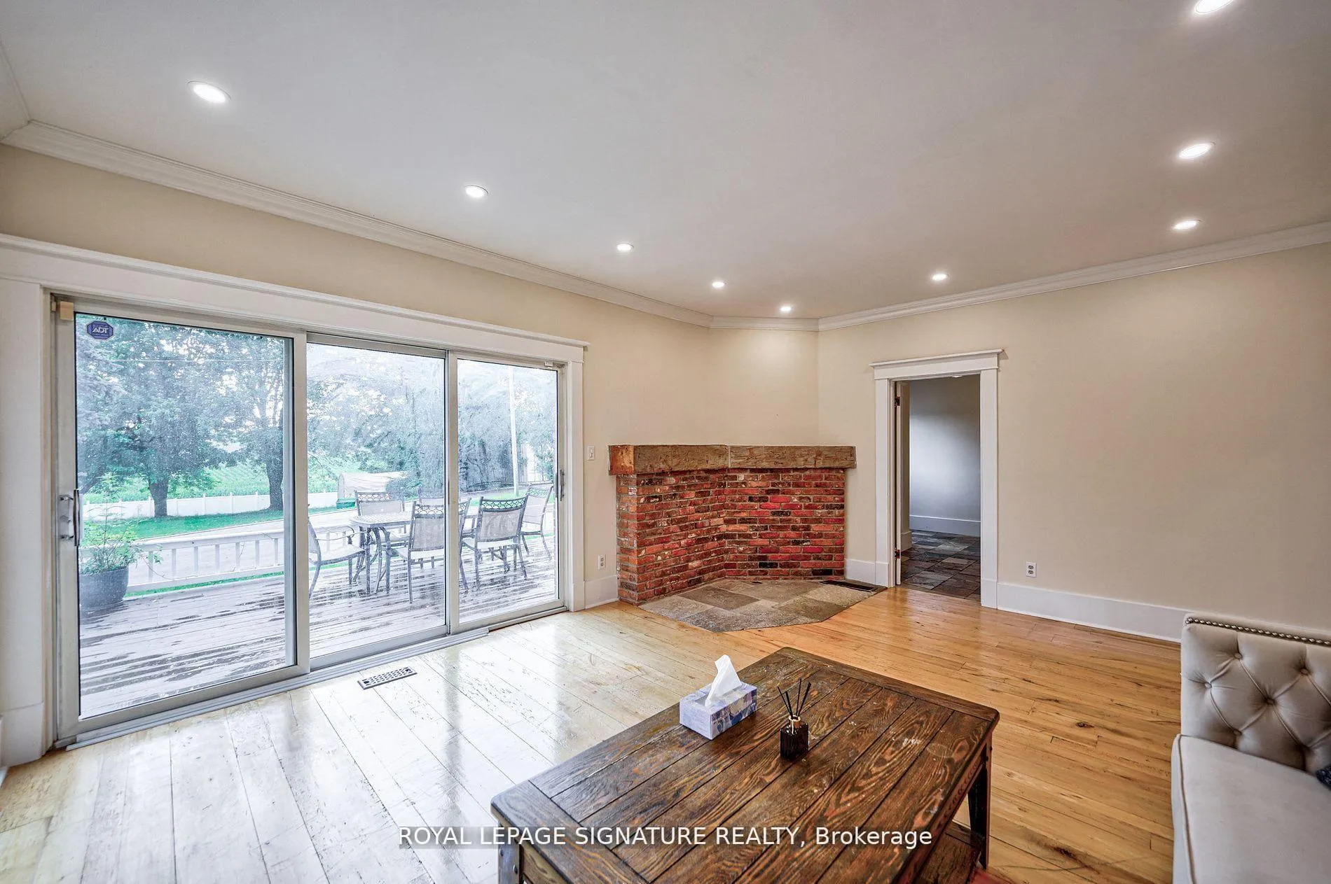 Photo 9 of 424 8th Concession Road, Hamilton, Rural Flamborough — HOMEH
