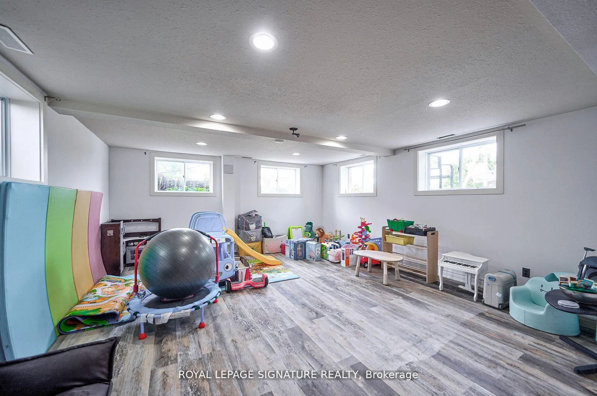 Photo 26 of 424 8th Concession Road, Hamilton, Rural Flamborough — HOMEH