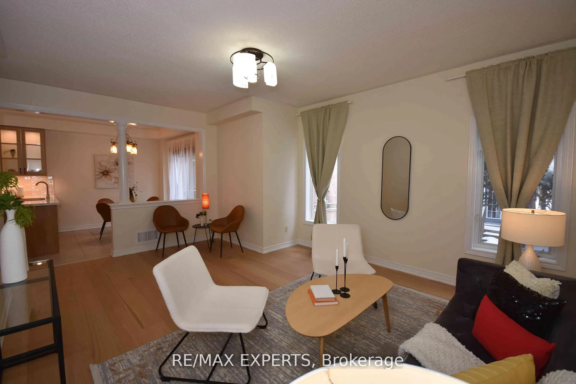 Photo 8 of Unit 7, 57 Drew Kelly Way, Markham, Buttonville — HOMEH