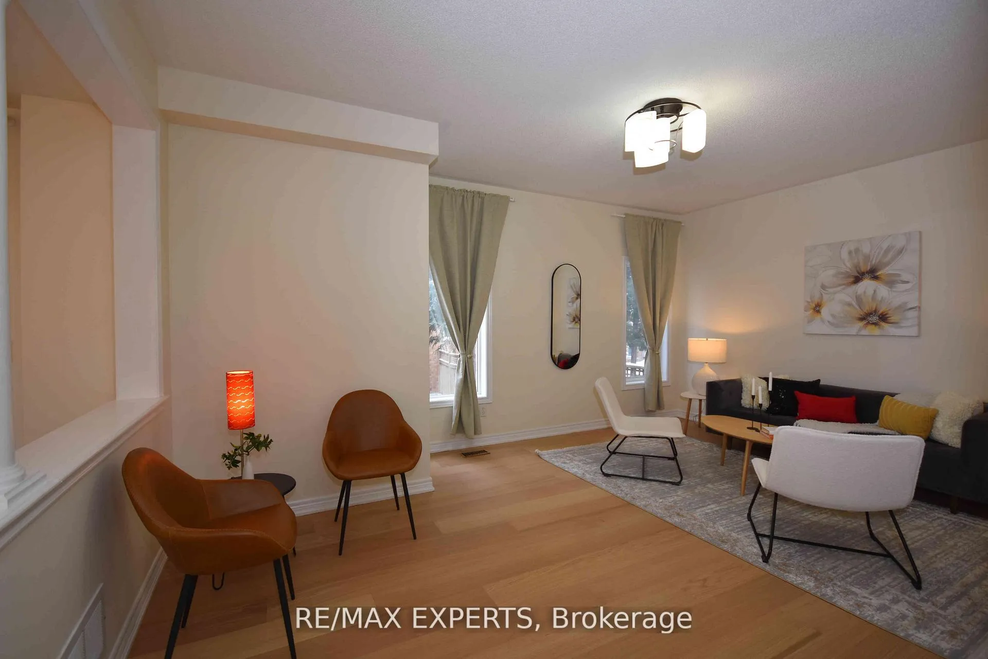 Photo 9 of Unit 7, 57 Drew Kelly Way, Markham, Buttonville — HOMEH