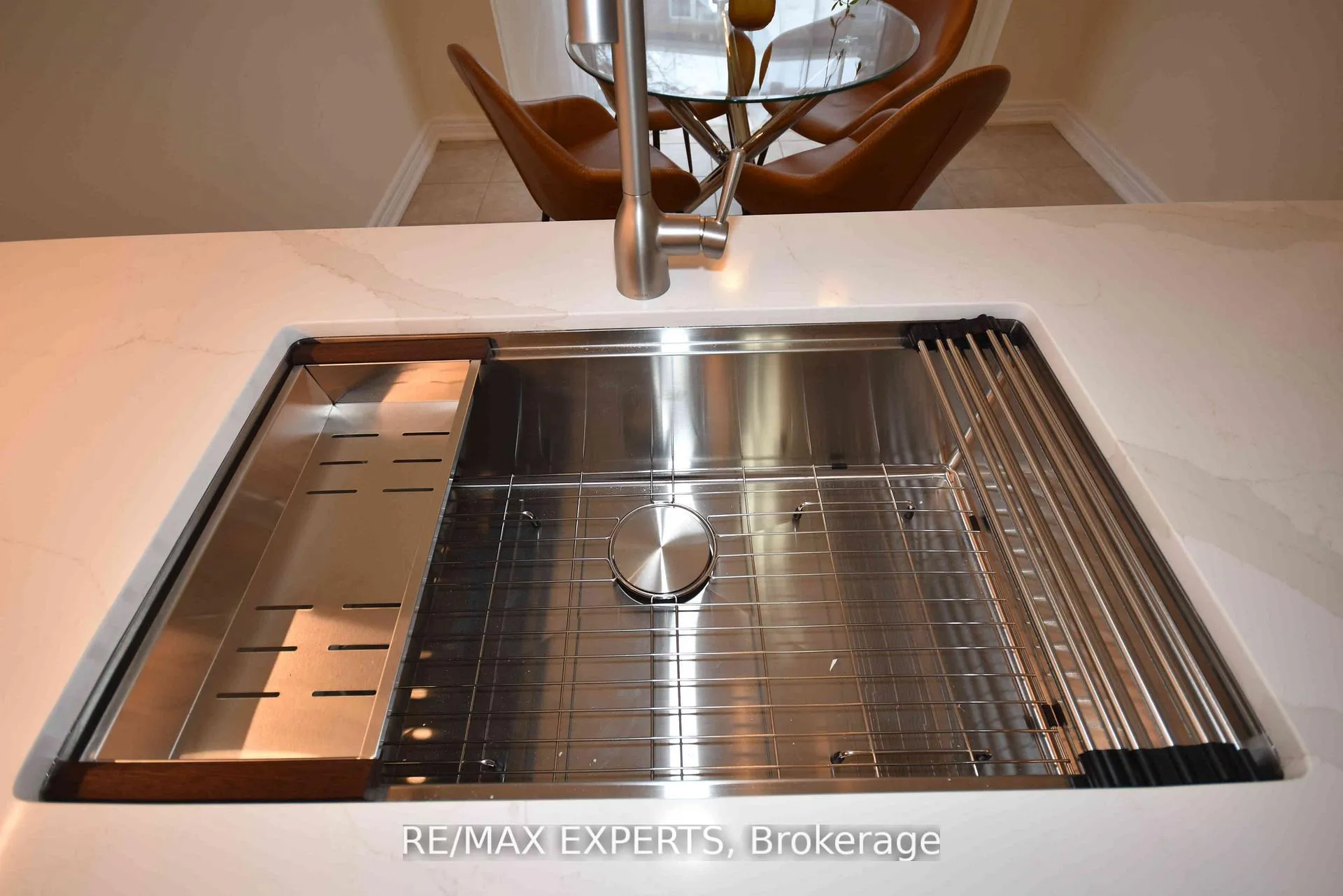 Photo 15 of Unit 7, 57 Drew Kelly Way, Markham, Buttonville — HOMEH