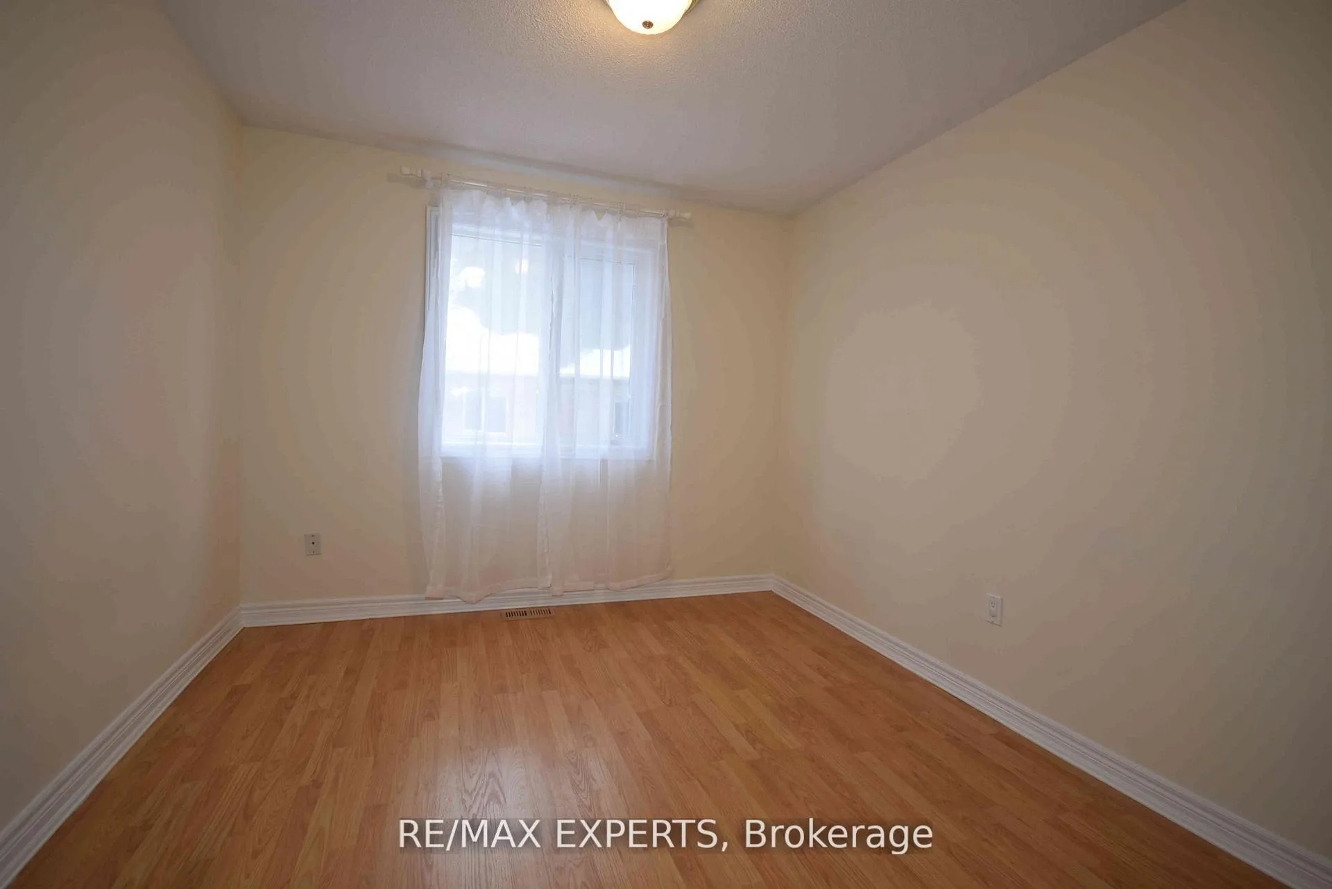 Photo 27 of Unit 7, 57 Drew Kelly Way, Markham, Buttonville — HOMEH