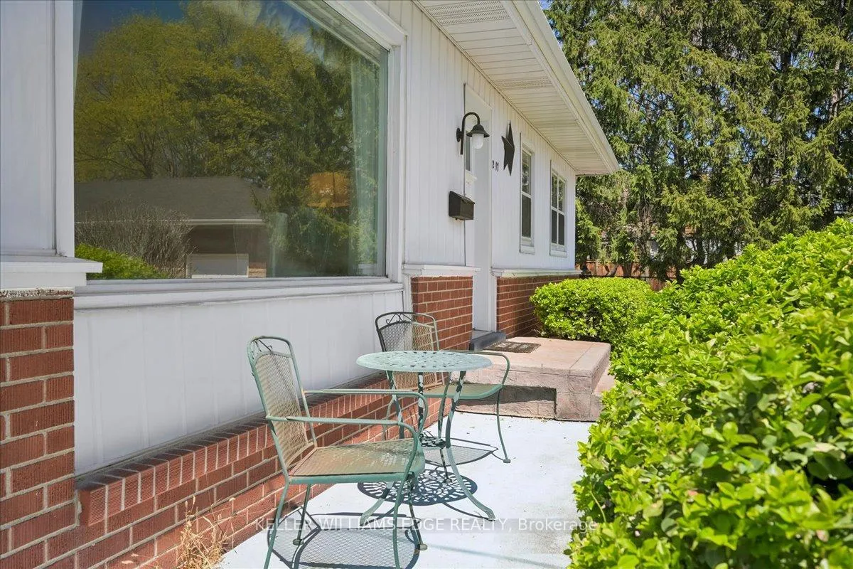 Photo 6 of 2117 Edinburgh Drive, Burlington, Brant — HOMEH