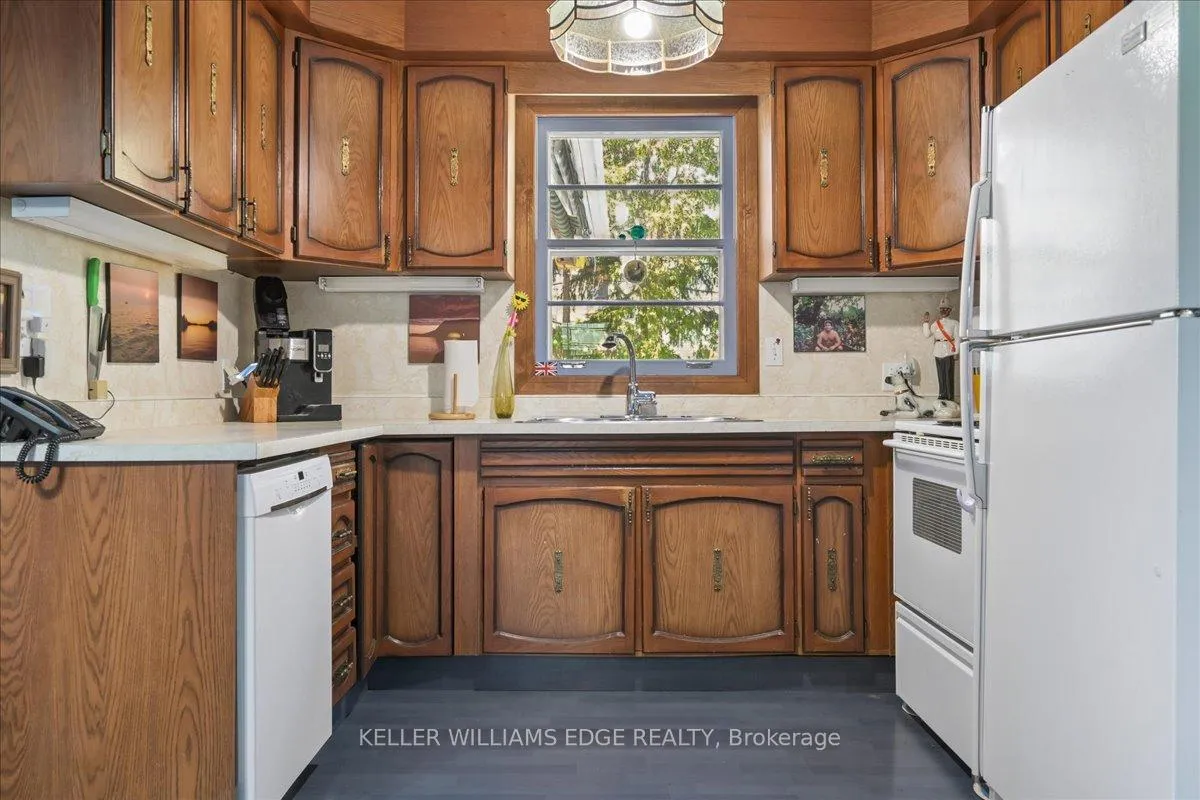 Photo 17 of 2117 Edinburgh Drive, Burlington, Brant — HOMEH