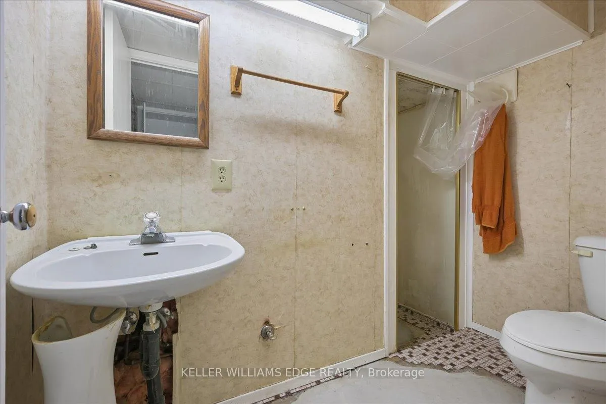 Photo 33 of 2117 Edinburgh Drive, Burlington, Brant — HOMEH