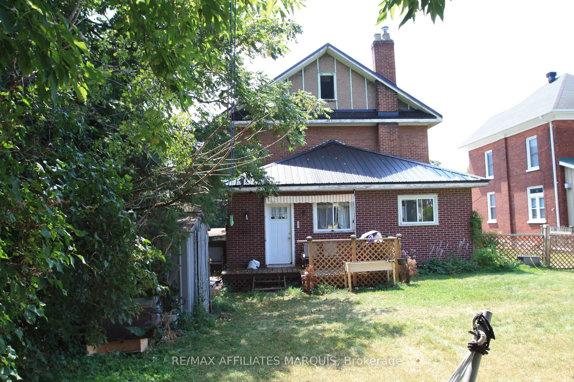 Photo 3 of 37 Mcgill Street S, Smiths Falls — HOMEH