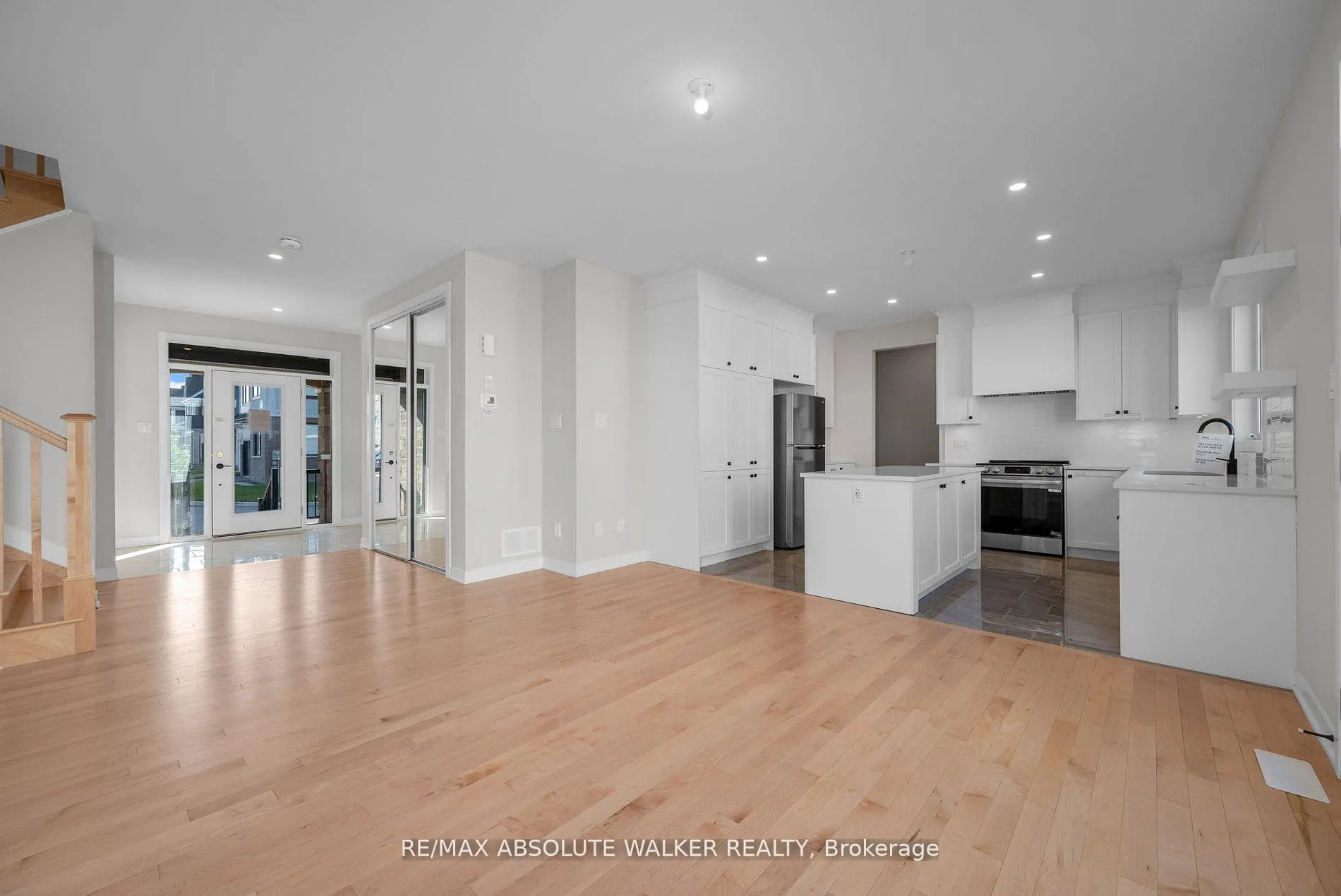 Photo 7 of 440 Appalachian Circle, Ottawa, Barrhaven - Half Moon Bay — HOMEH