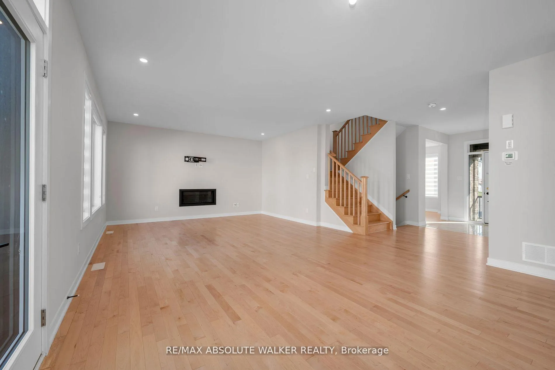 Photo 14 of 440 Appalachian Circle, Ottawa, Barrhaven - Half Moon Bay — HOMEH