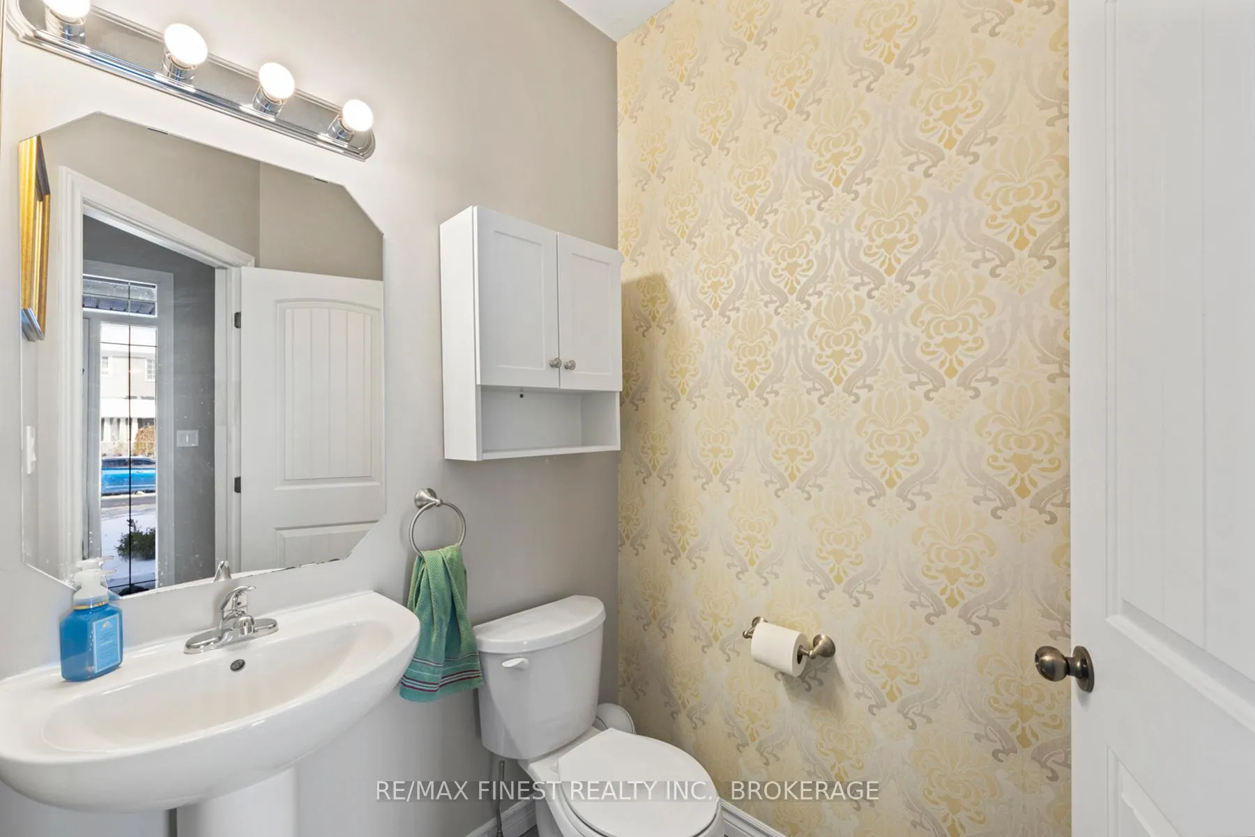Photo 4 of 1395 Tremont Drive, Kingston, City Northwest — HOMEH
