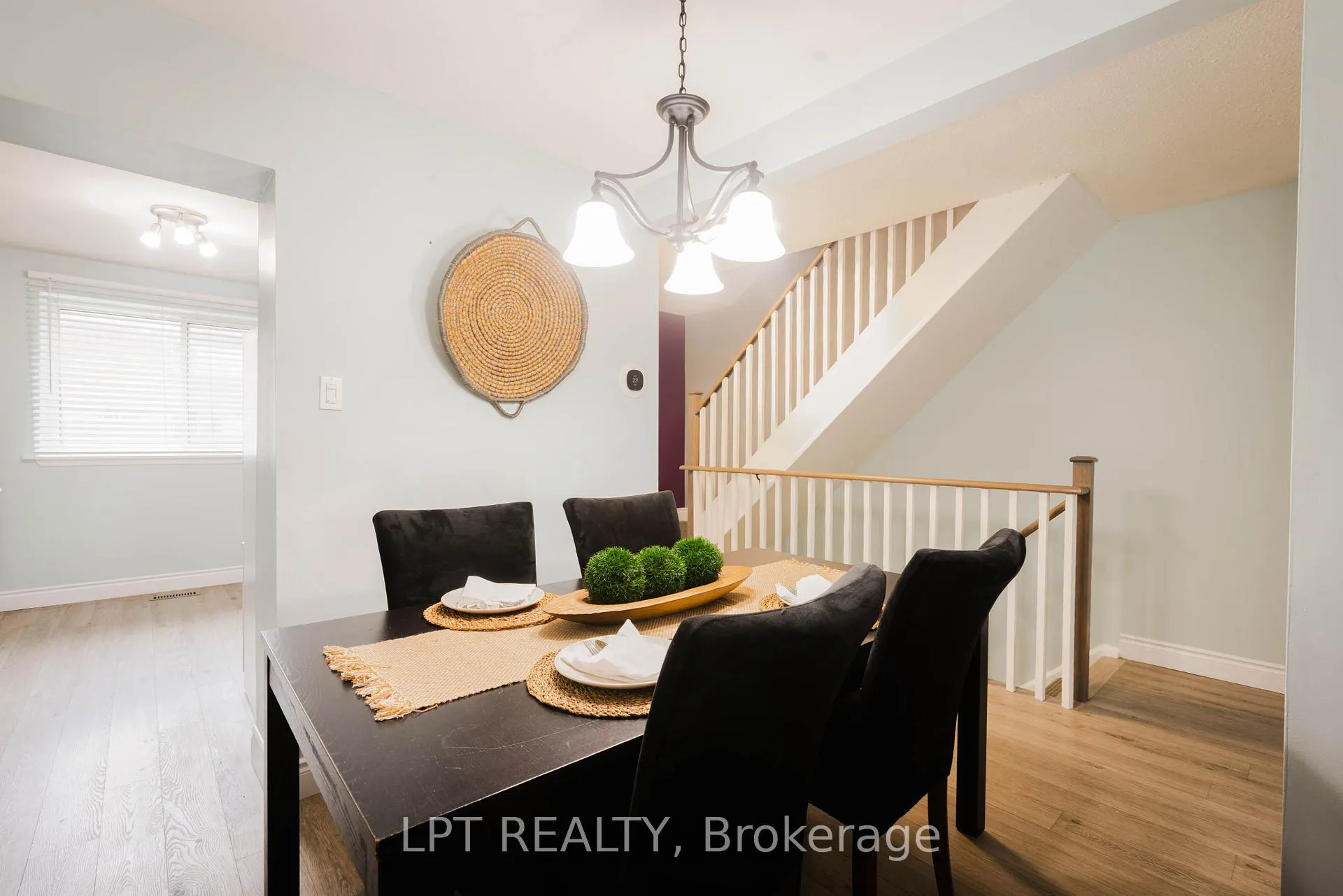 Photo 7 of Unit 3, 318 Laurier Avenue, Milton, Old Milton — HOMEH