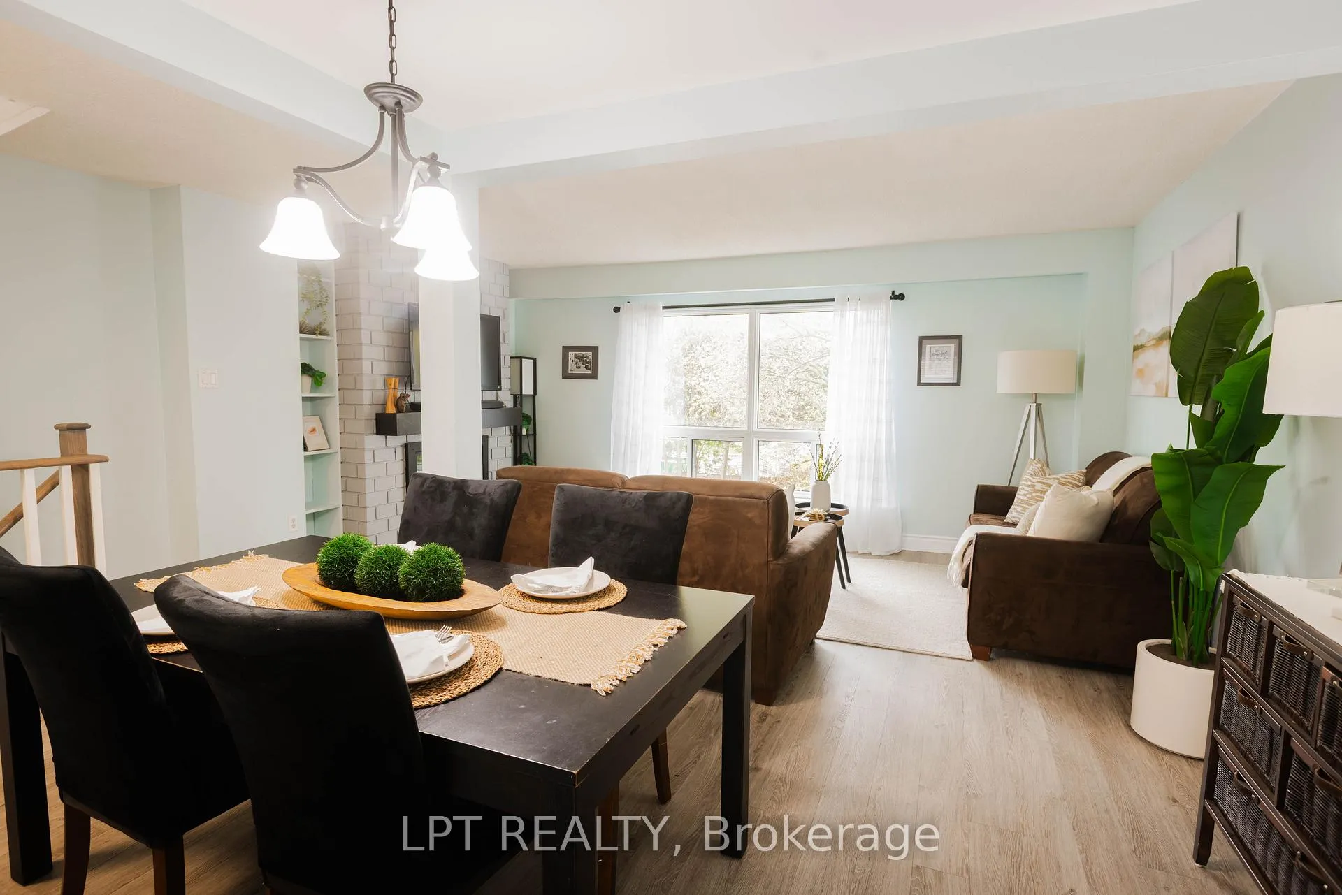 Photo 8 of Unit 3, 318 Laurier Avenue, Milton, Old Milton — HOMEH