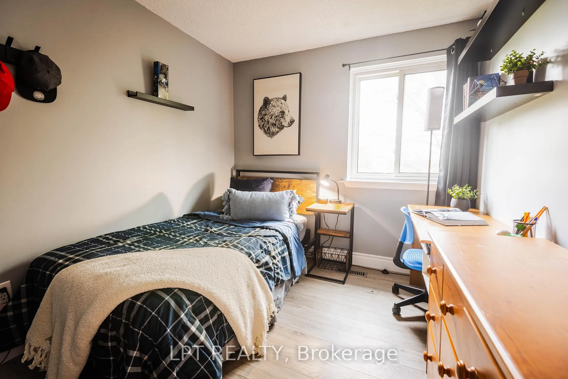 Photo 14 of Unit 3, 318 Laurier Avenue, Milton, Old Milton — HOMEH