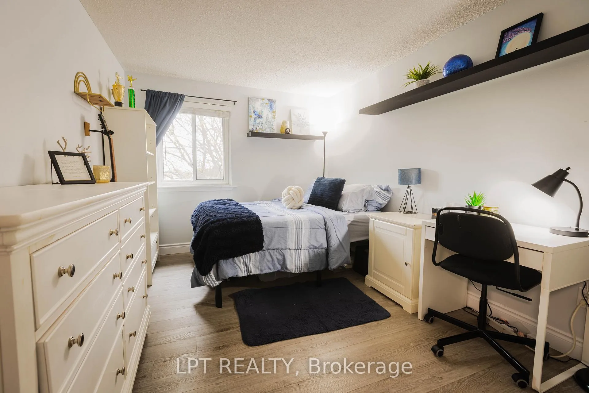 Photo 15 of Unit 3, 318 Laurier Avenue, Milton, Old Milton — HOMEH