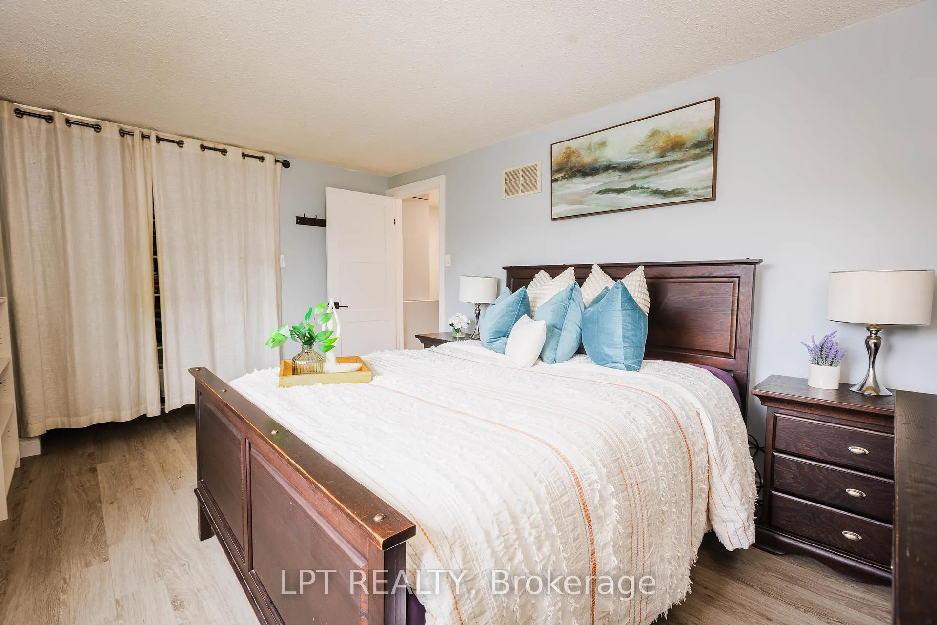 Photo 17 of Unit 3, 318 Laurier Avenue, Milton, Old Milton — HOMEH