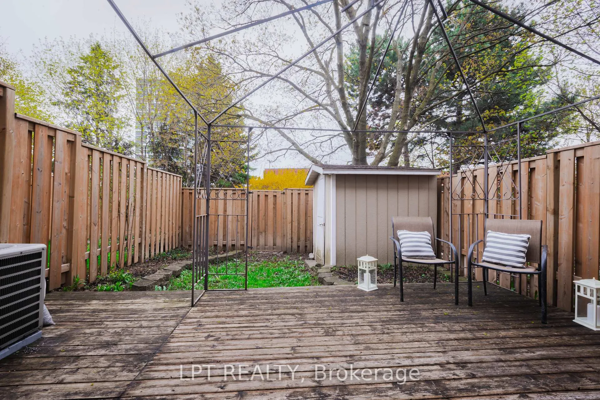 Photo 22 of Unit 3, 318 Laurier Avenue, Milton, Old Milton — HOMEH