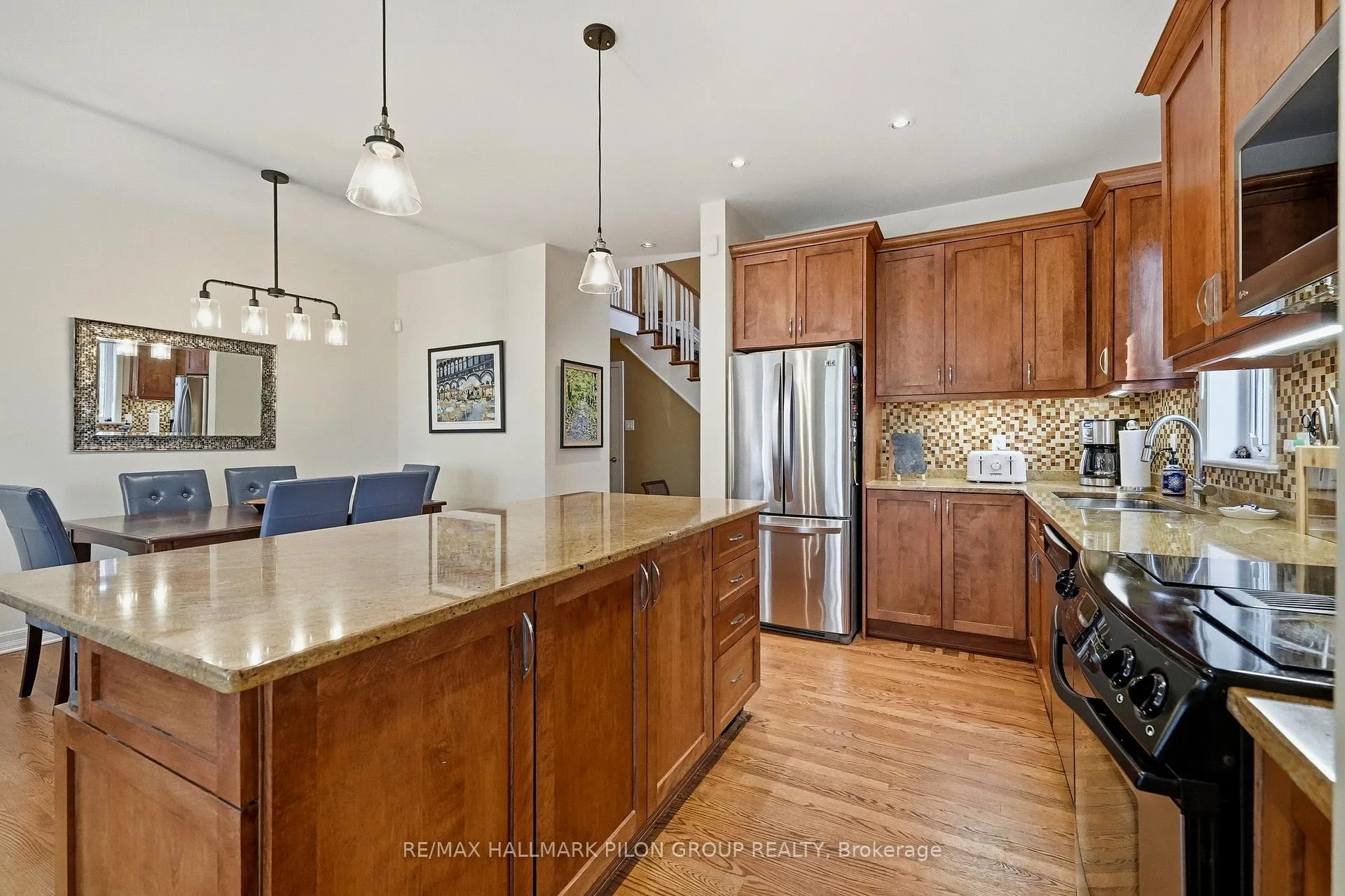 Photo 5 of 2380 Virginia Drive, Ottawa, Guildwood Estates - Urbandale Acres — HOMEH