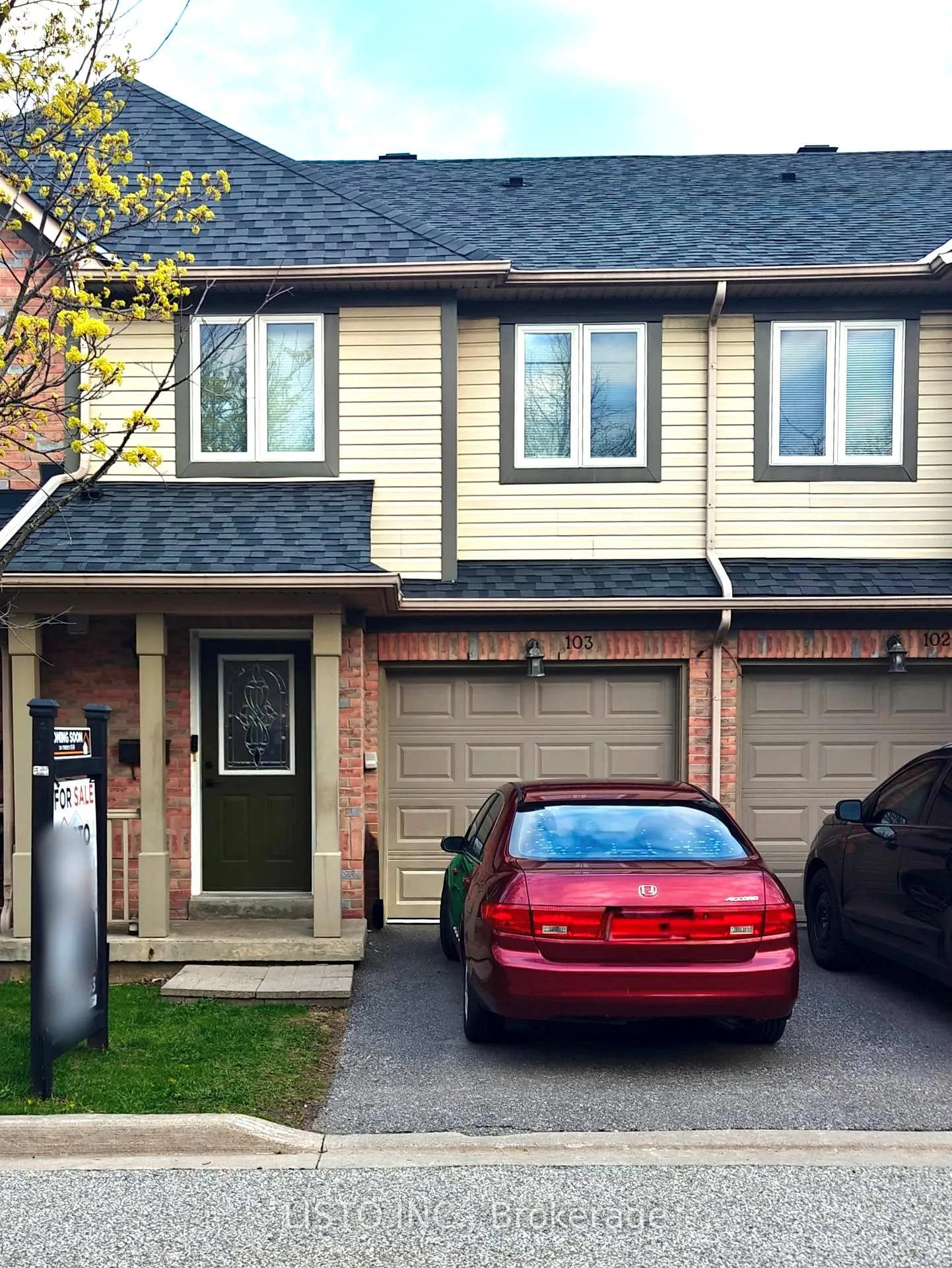 Front of Unit 103, 5255 Guildwood Way